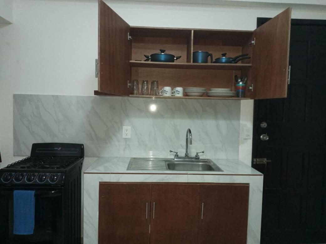 Budget Triple Room - Photo 11