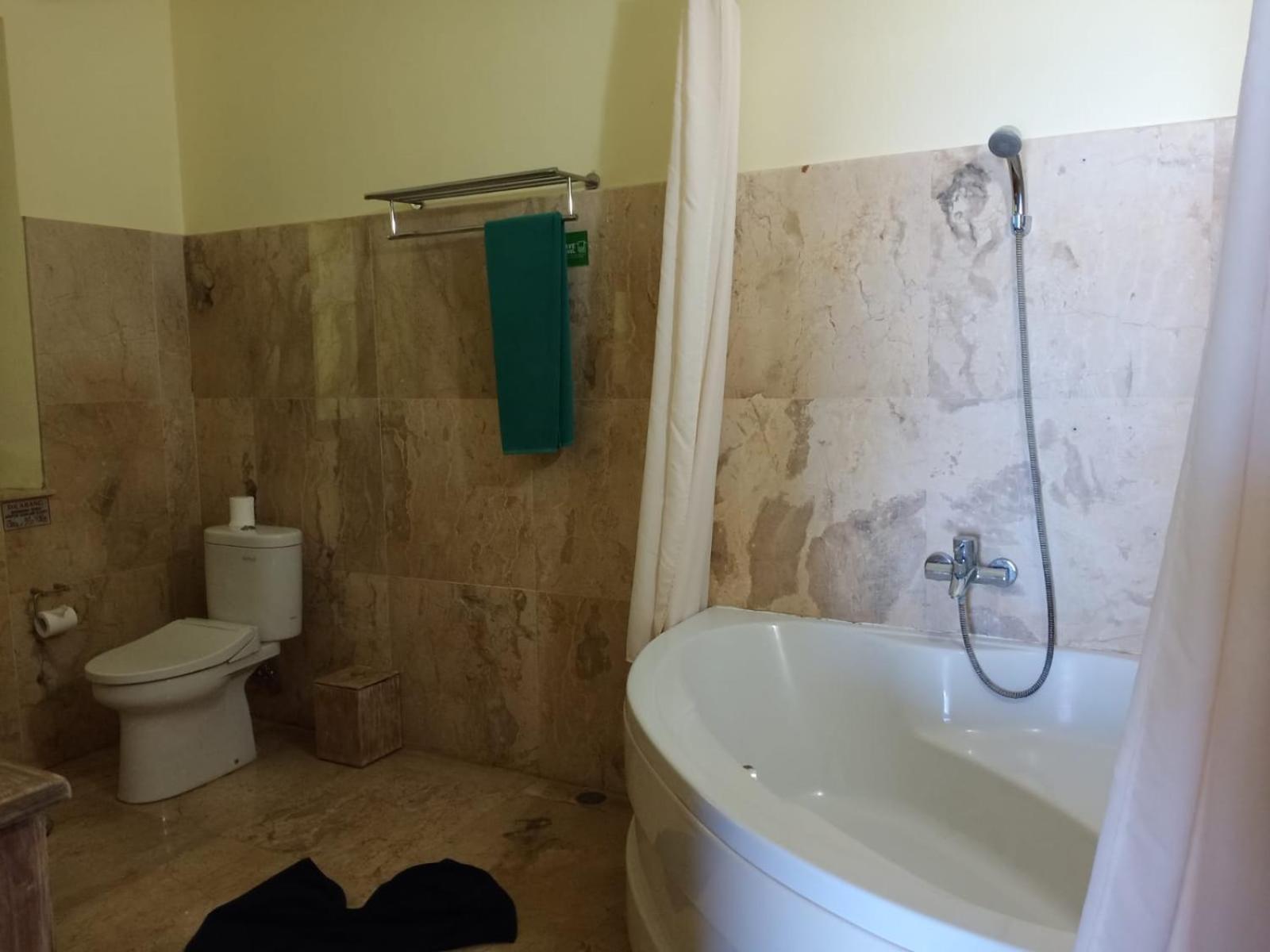 Deluxe Sea View and Pool View