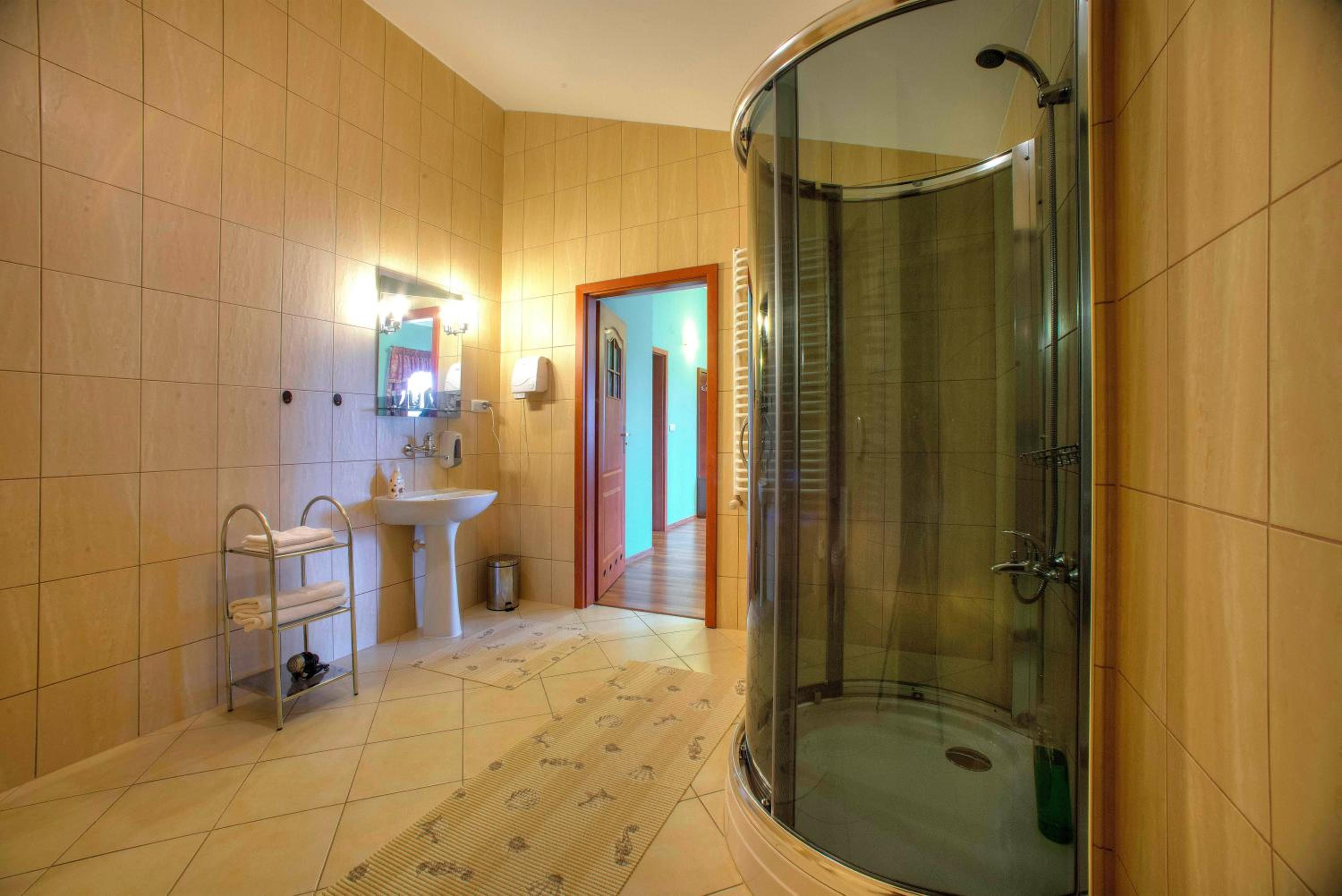 Double Room with River View - Photo 6