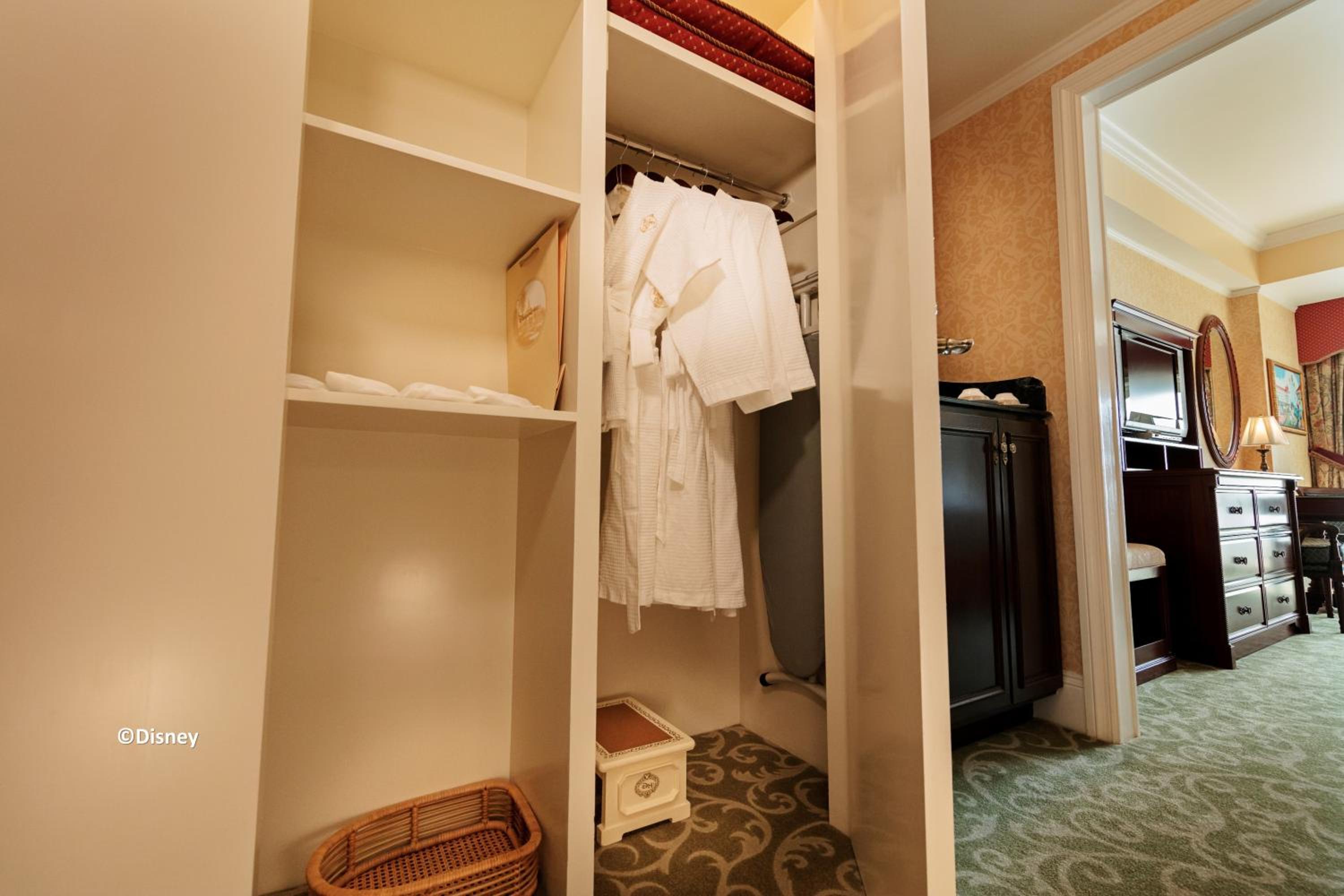 Kingdom Club Room with King Bed or Two Double Beds photo 1