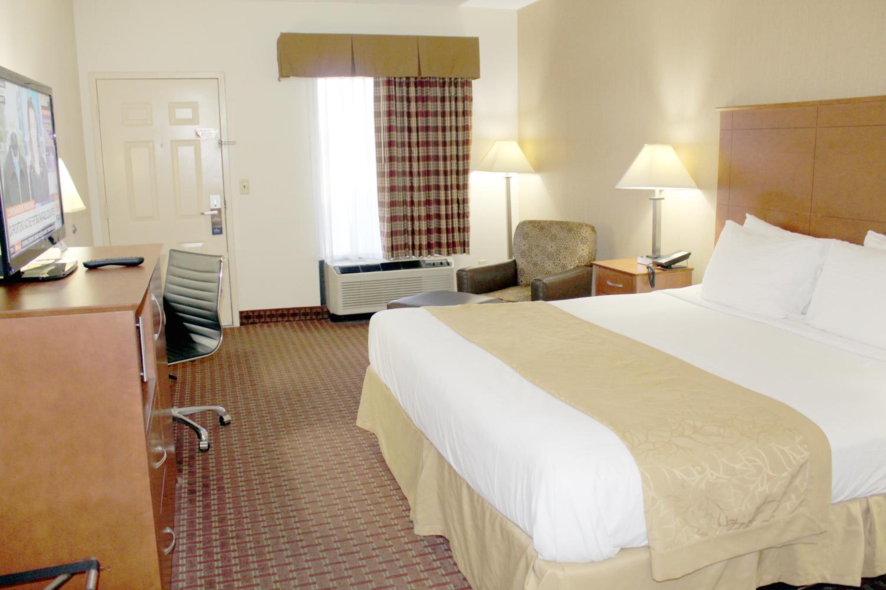 King Room - Disability Access/Non-Smoking photo 2