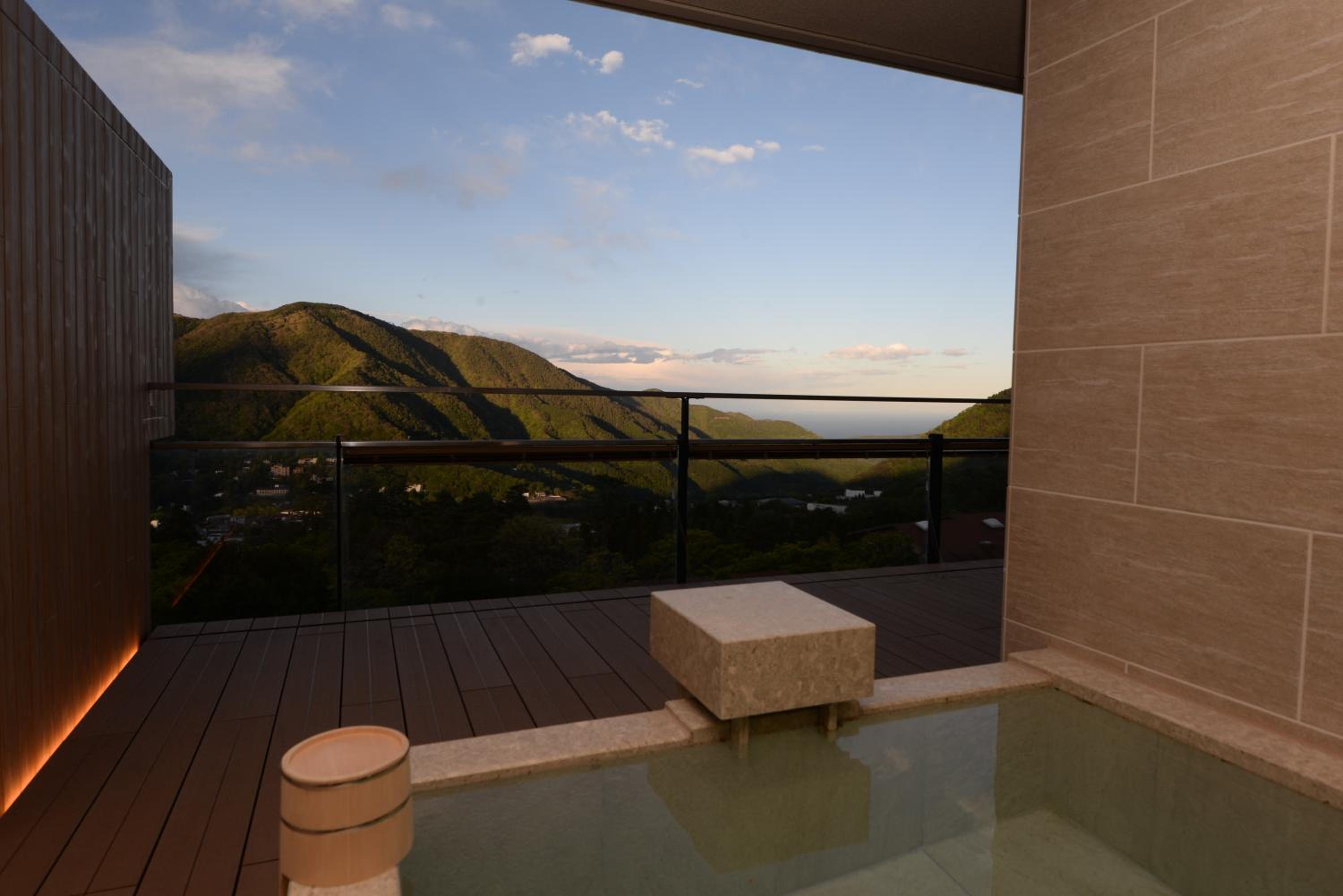 Suite with Tatami Area with Open-Air Bath - Top Floor - (GIN/DEN/RIN)