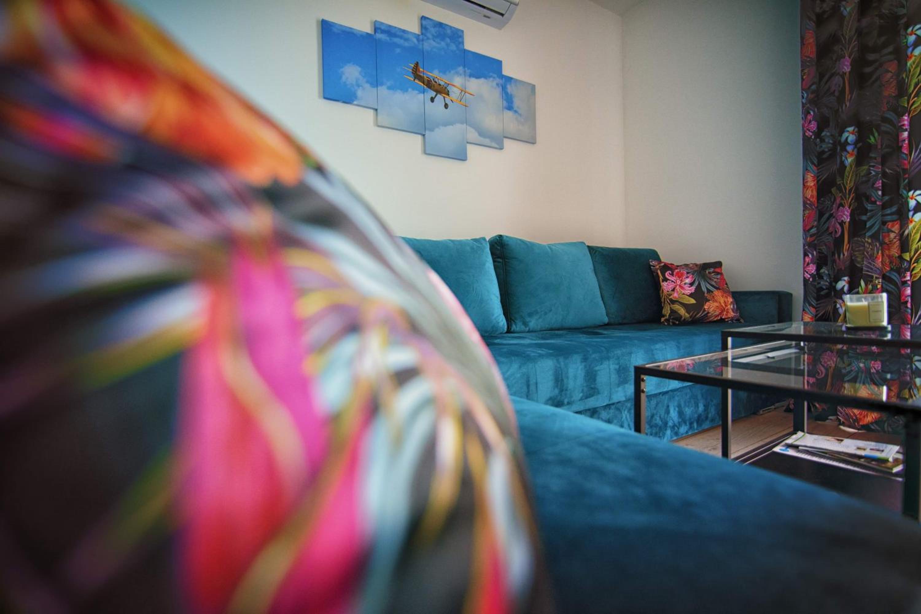 Apartment with Balcony - Photo 6