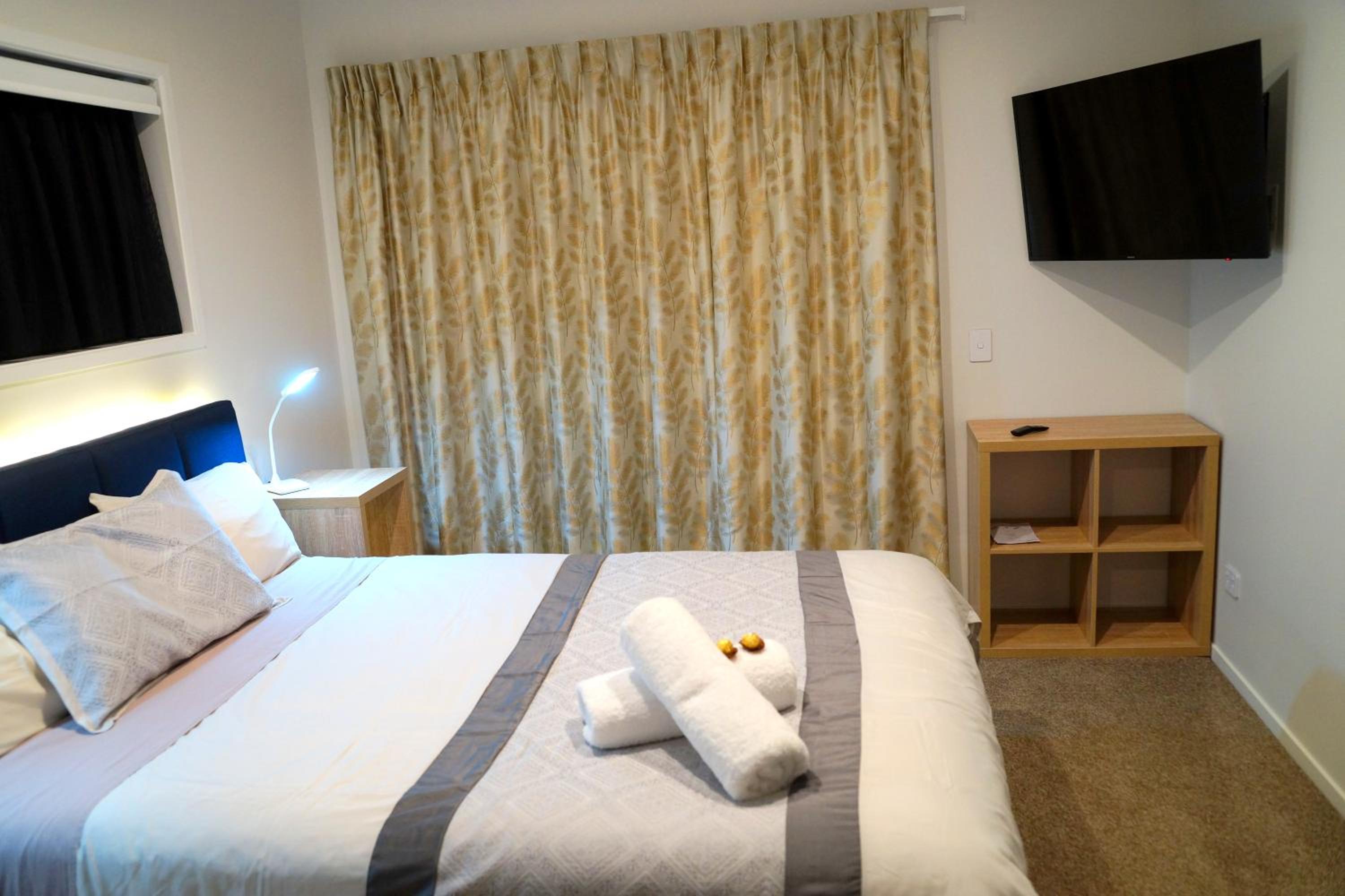 Three-Bedroom Villa - Photo 15
