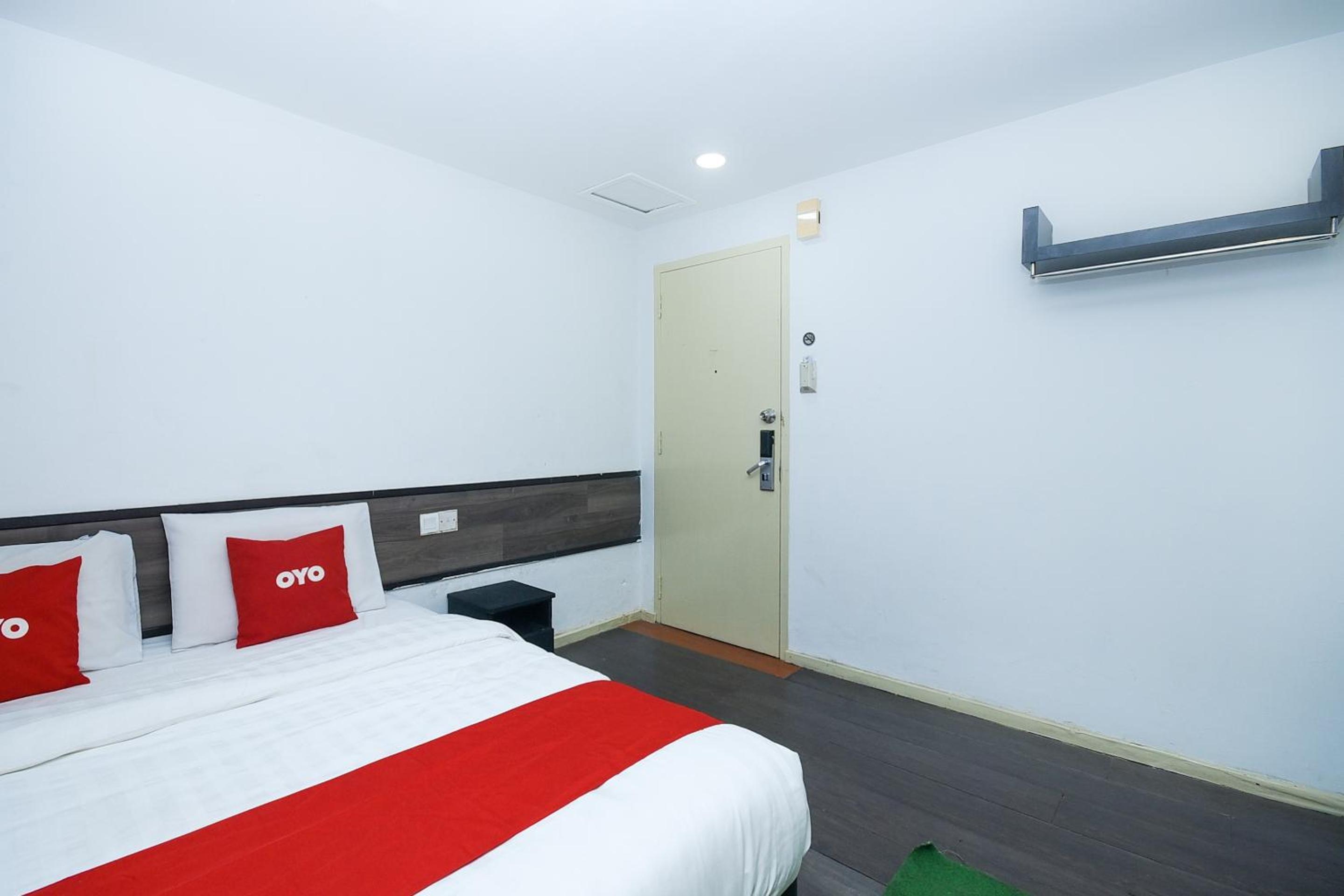 Deluxe Double Room photo 3