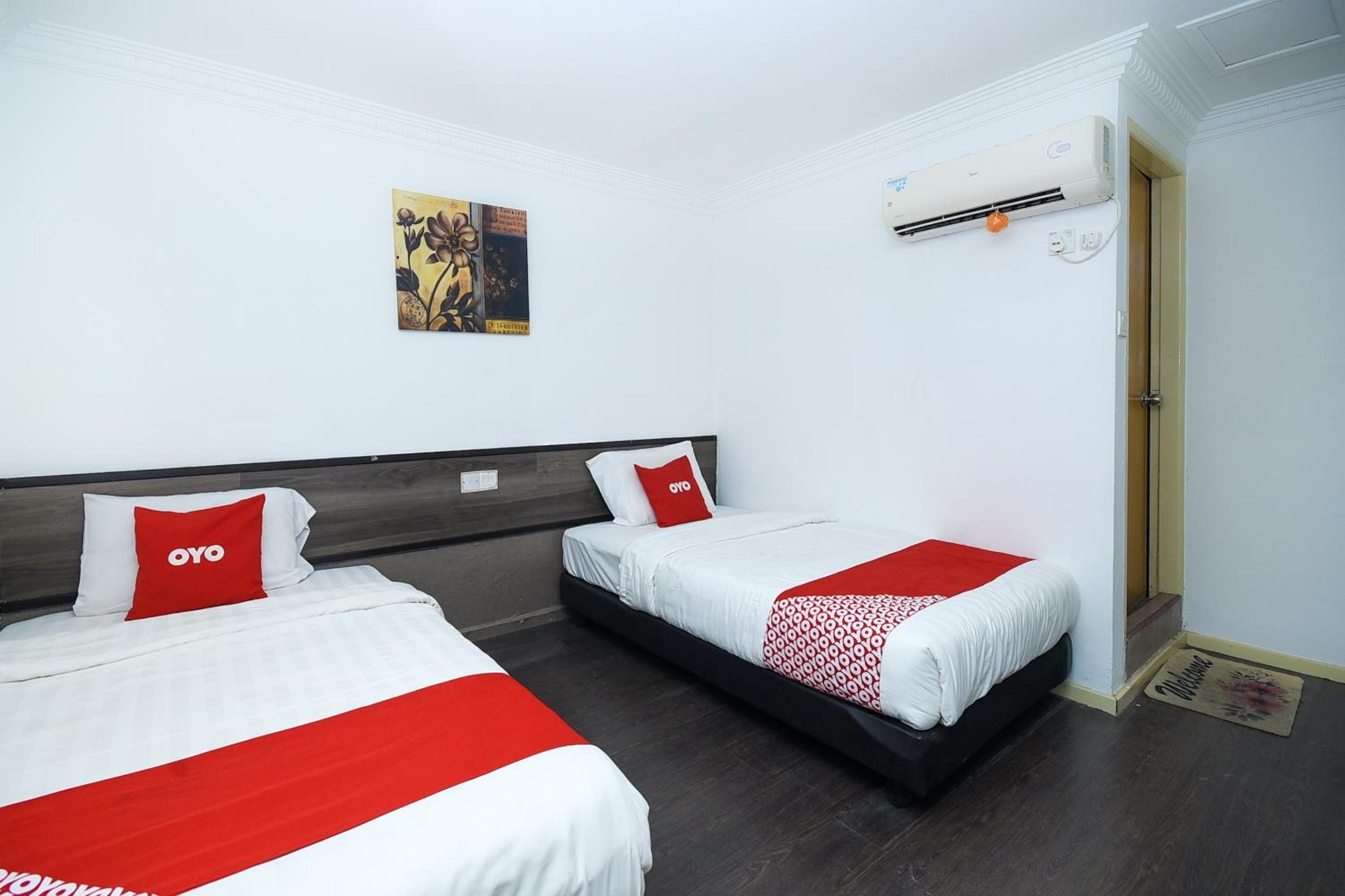 Standard Twin Room photo 2