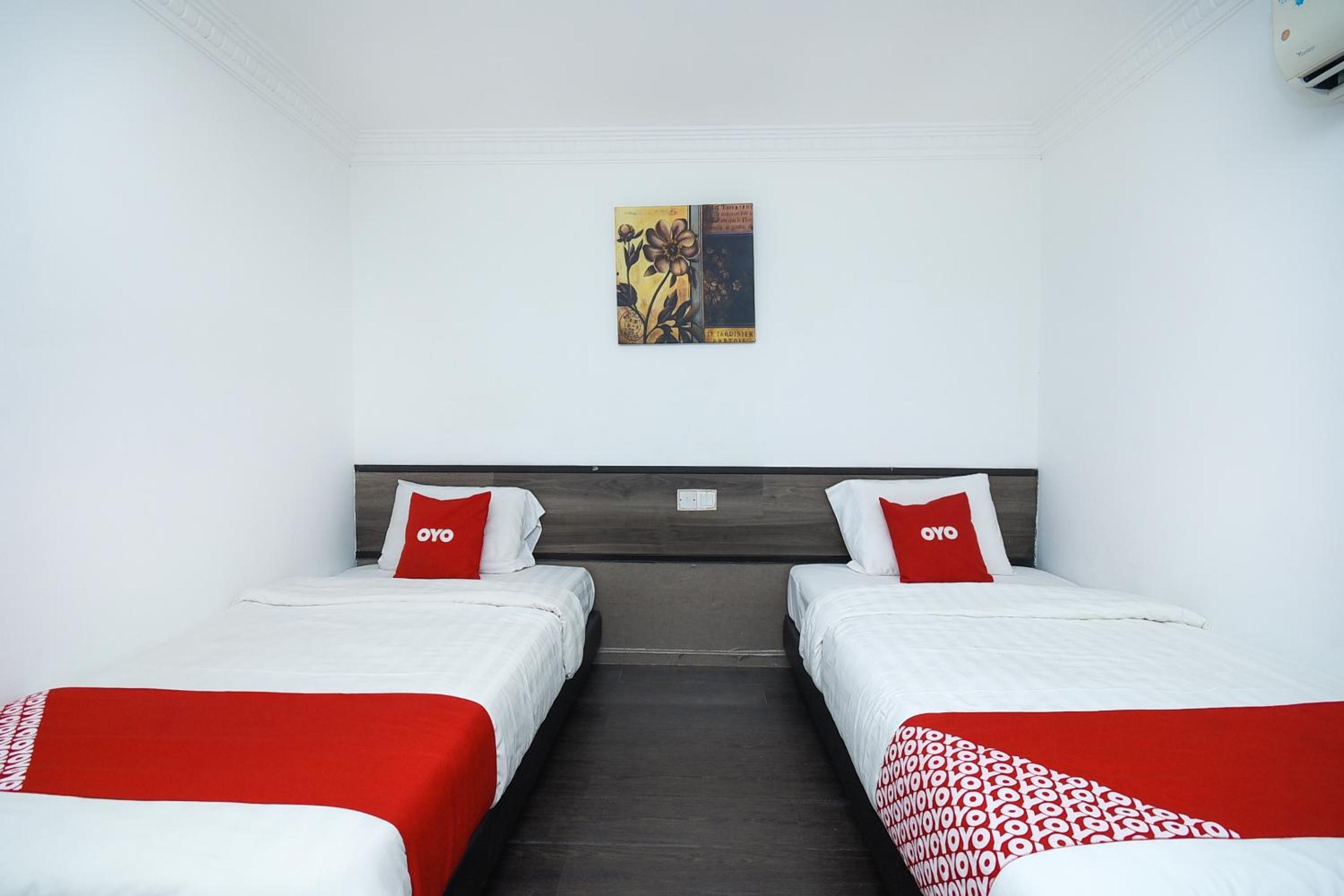 Standard Twin Room