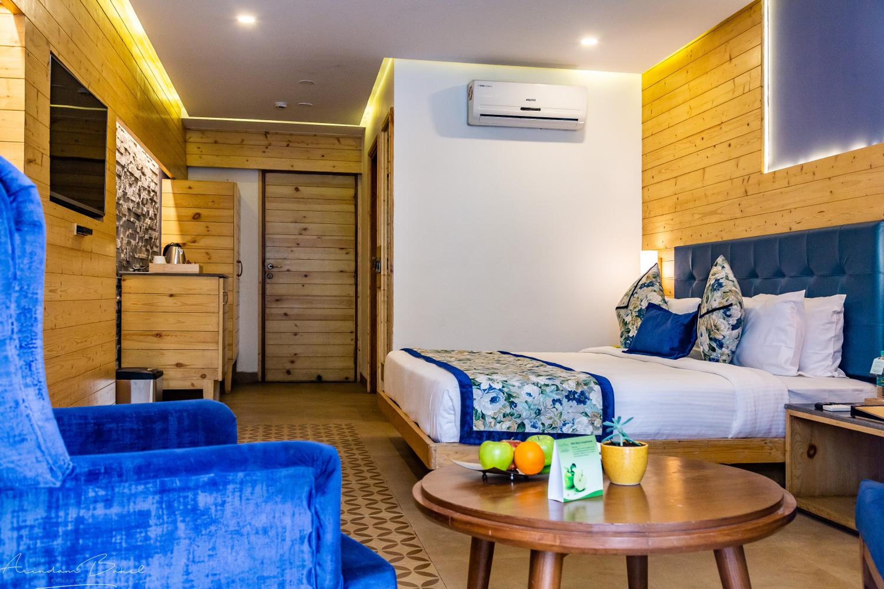 Winter Green Premium Room - Photo 14