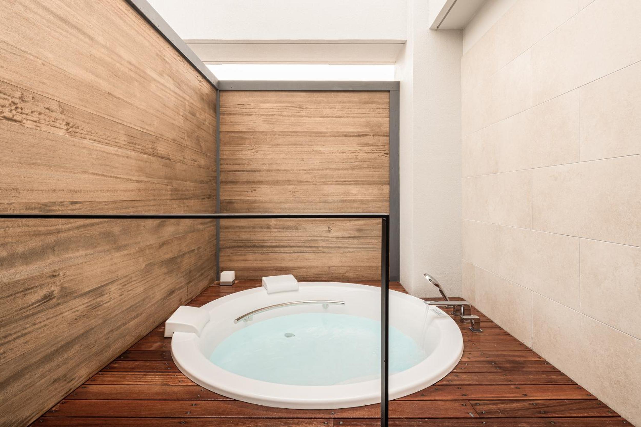 Executive Terrace Room King with Terrace and Open Air Bath - Photo 5