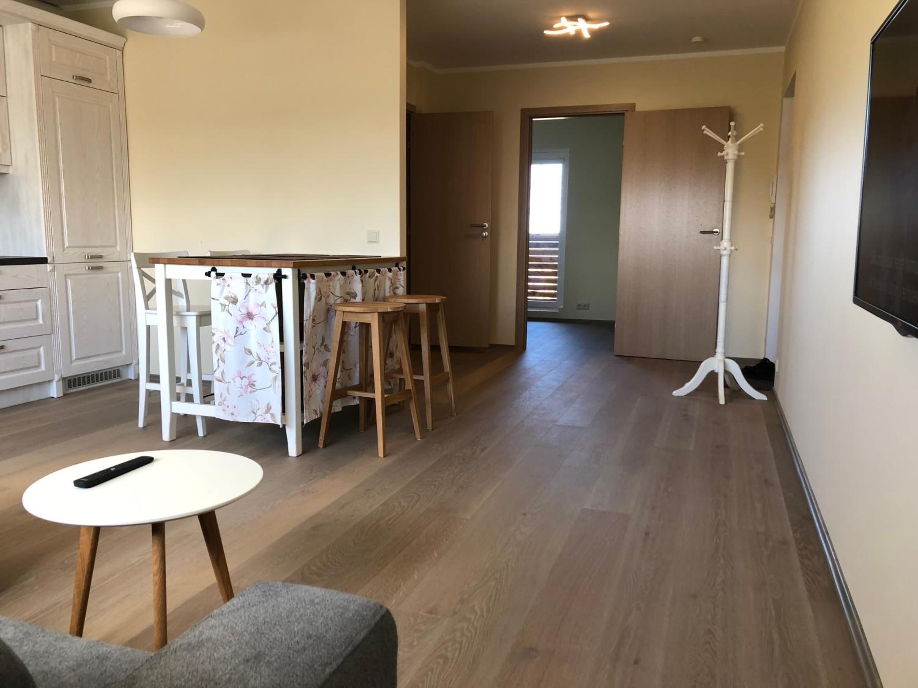One-Bedroom Apartment photo 1