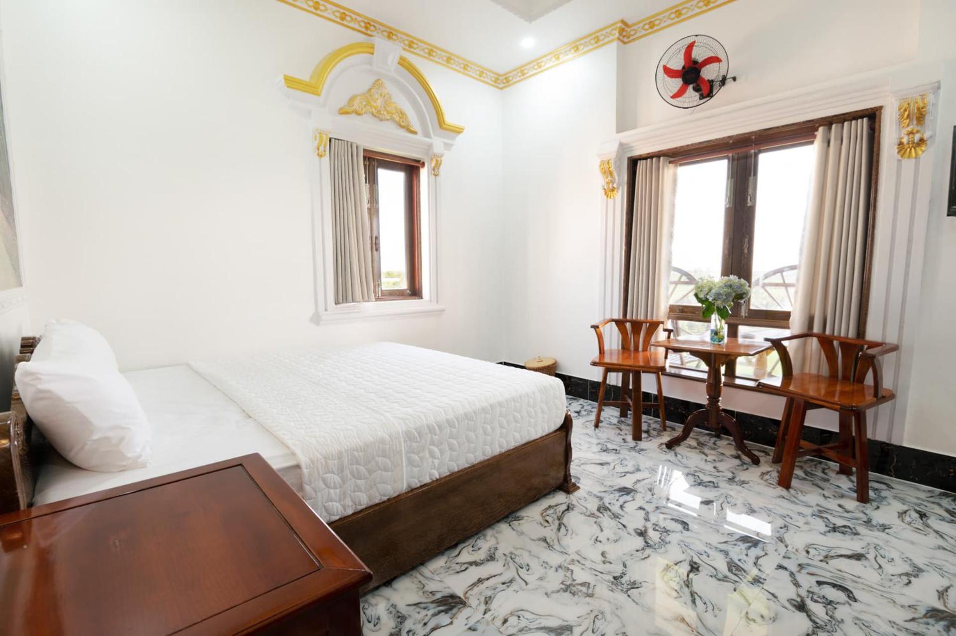 Double Room - Photo 8