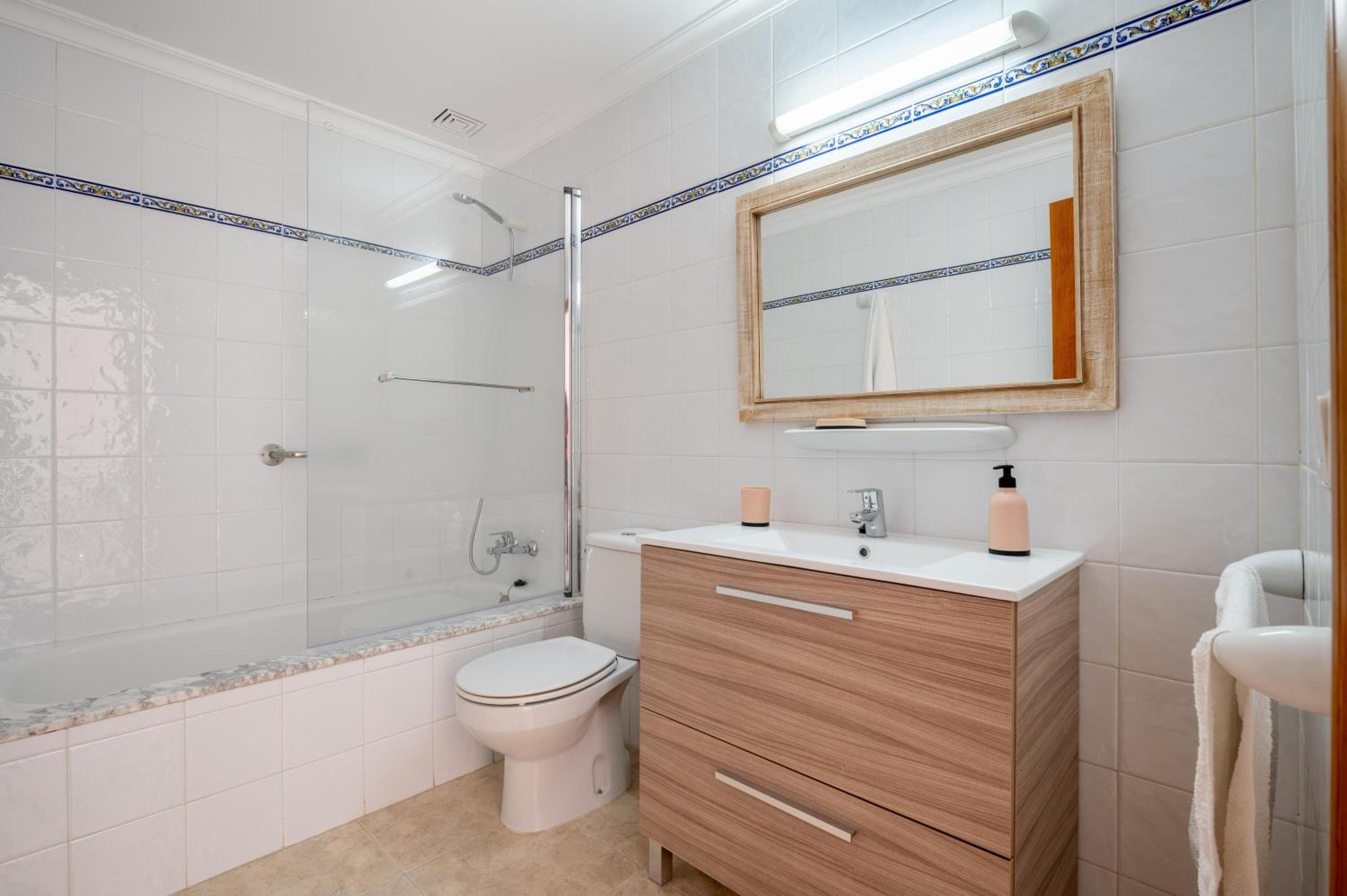 Superior One-Bedroom Apartment with Balcony