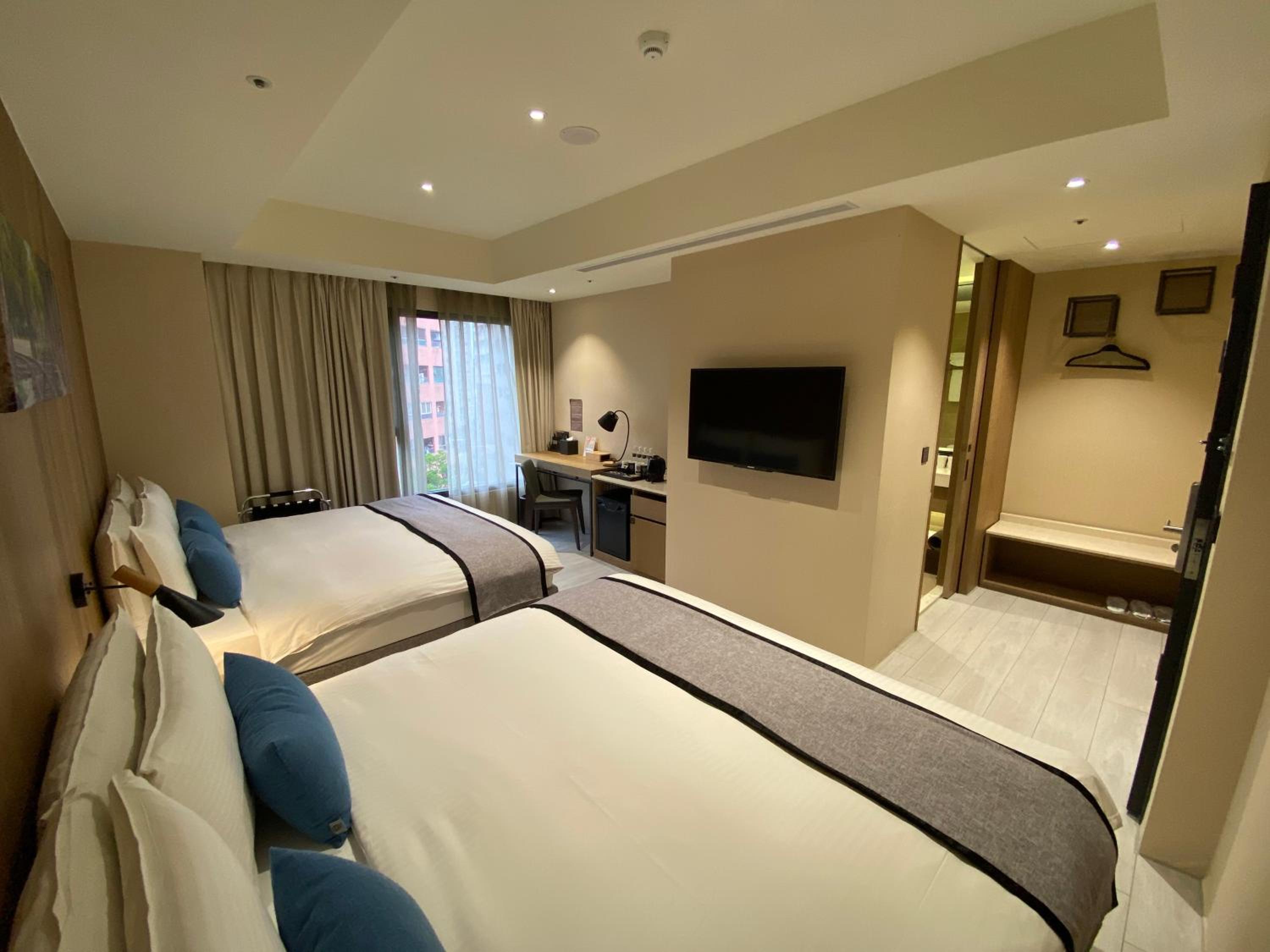 Deluxe Quadruple Room photo 2