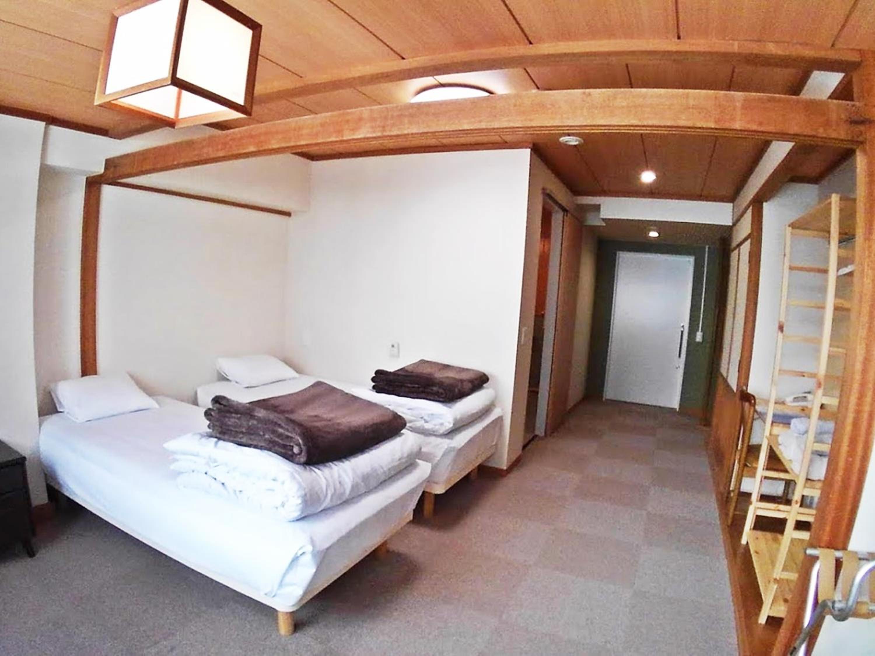 Twin Room - Disability Access photo 1