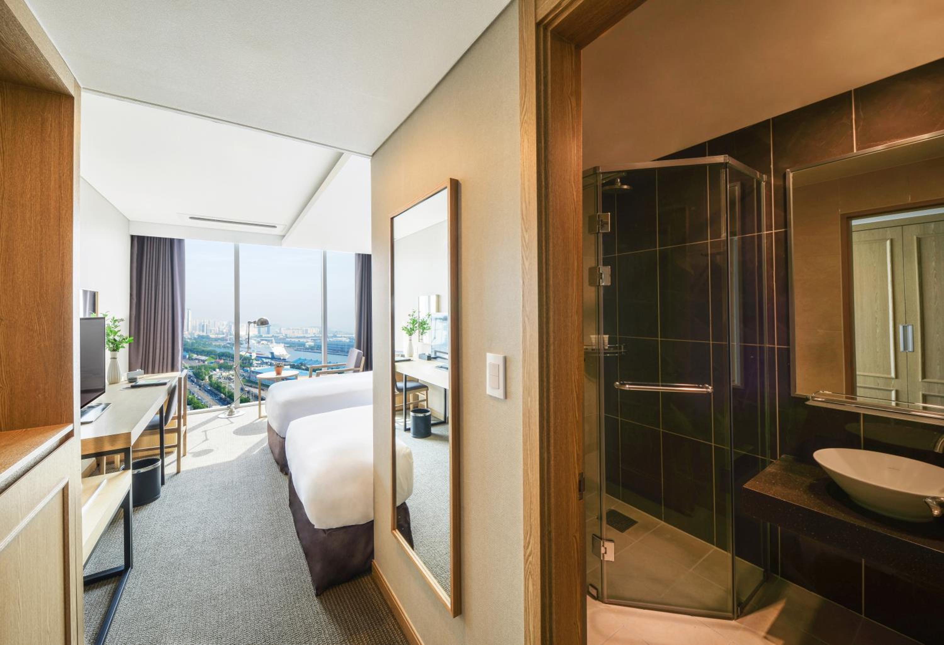 Deluxe Twin Room - Harbor view - Photo 1