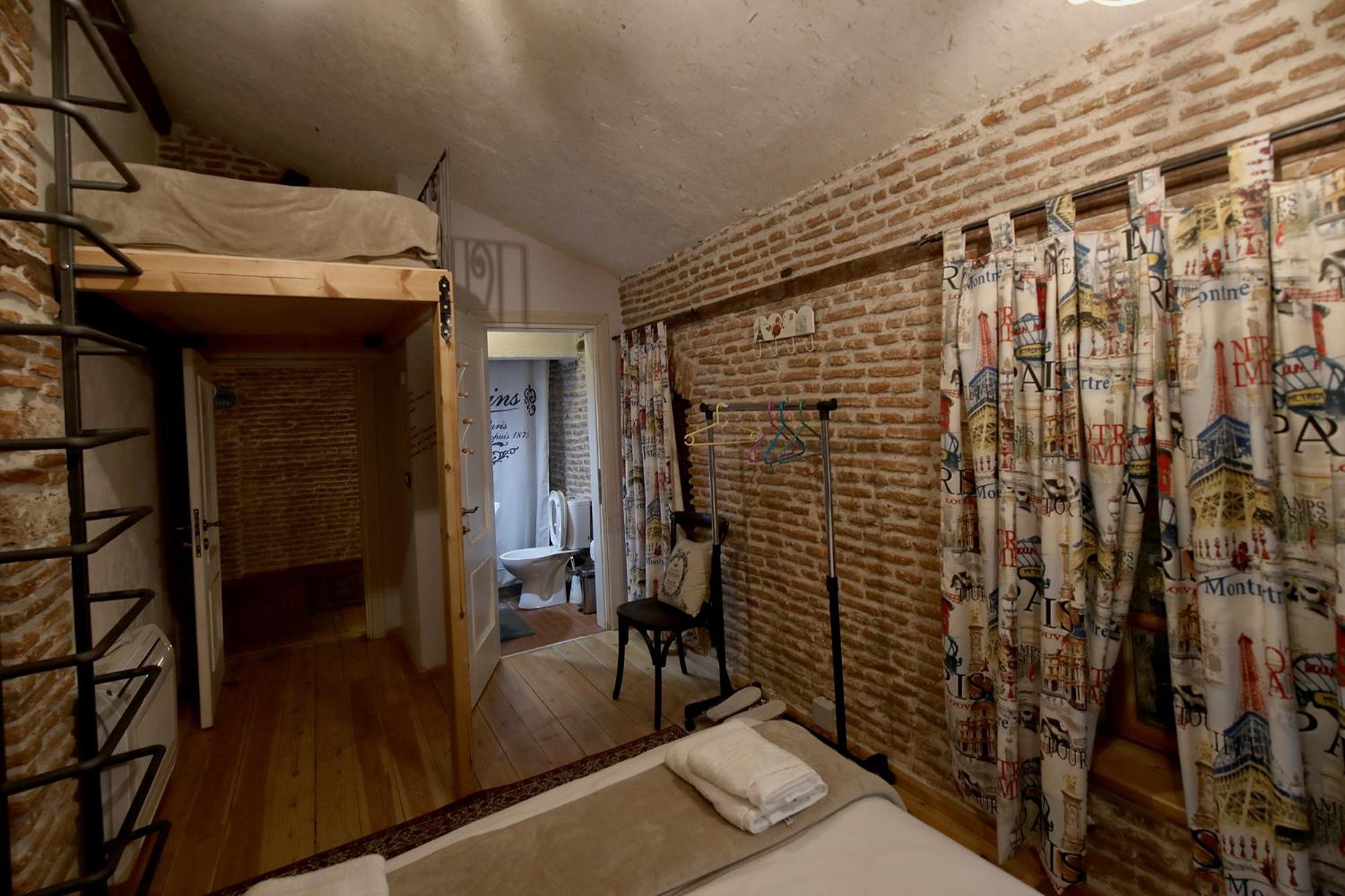 Basic Triple Room