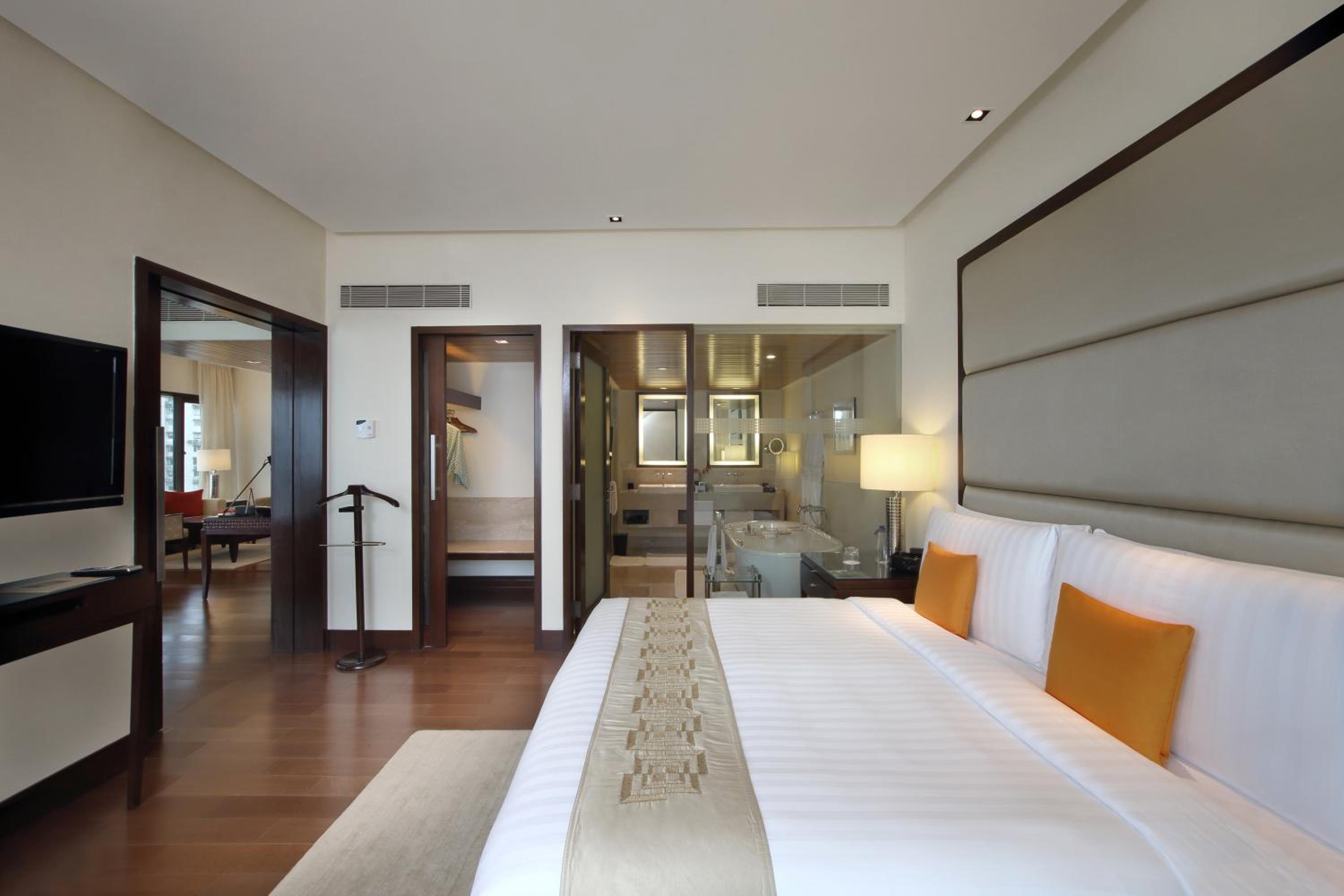Premier Ocean View Suite  - Photo 1