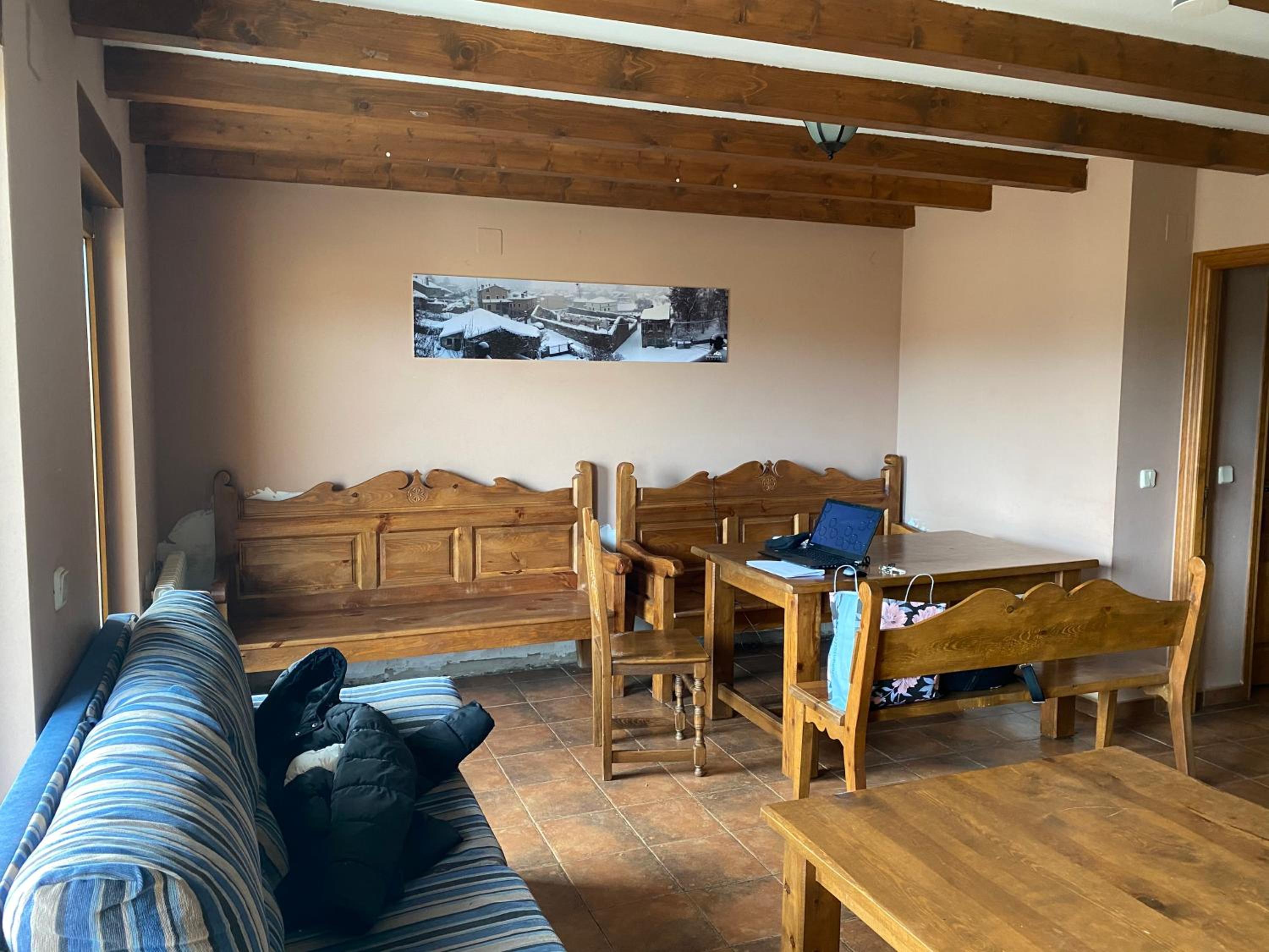 Three-Bedroom House photo 3