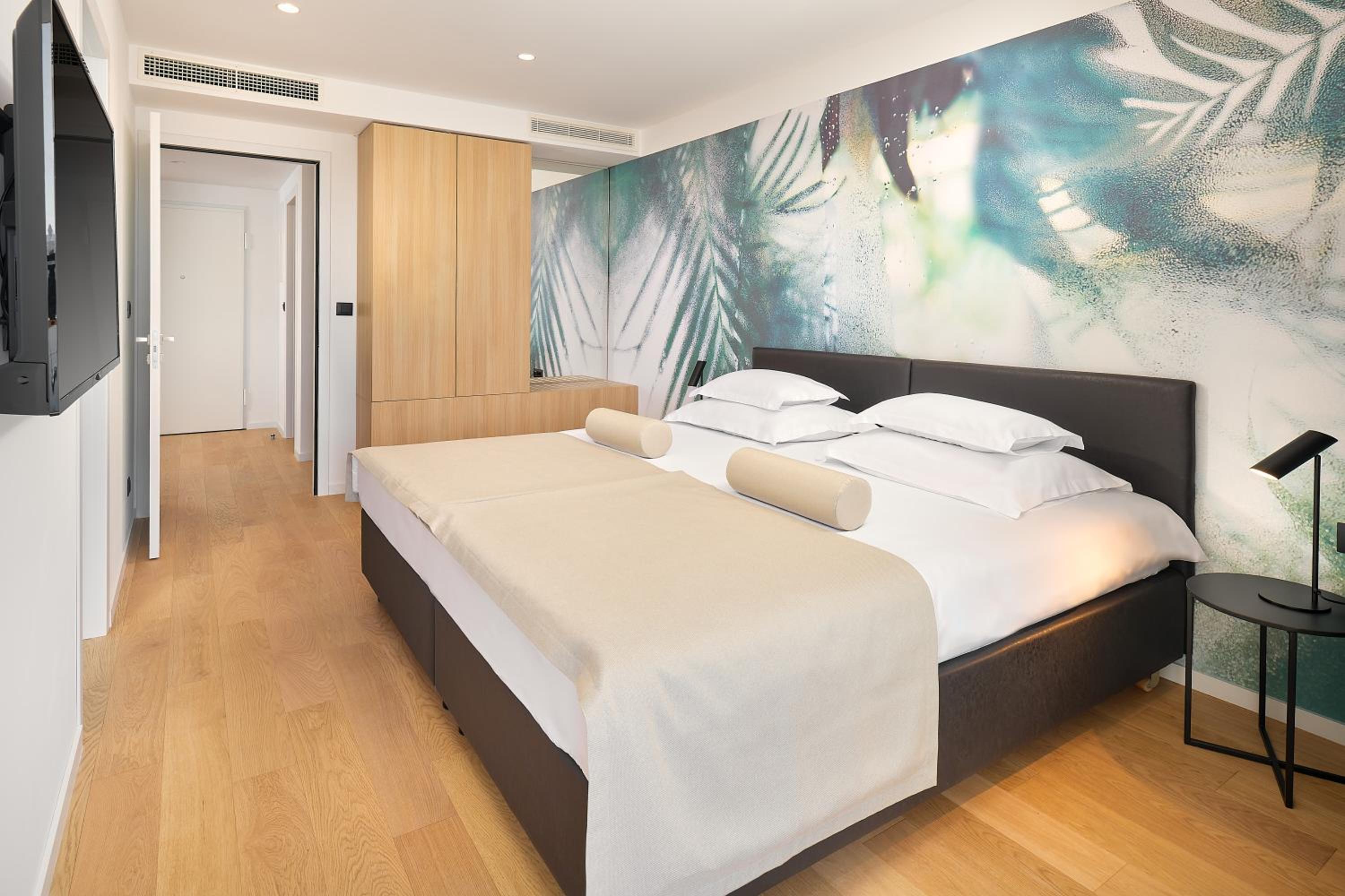 Comfort Two-Bedroom Apartment with Balcony photo 1