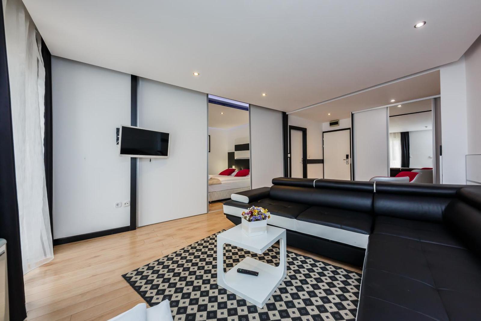One-Bedroom Apartment - Photo 5