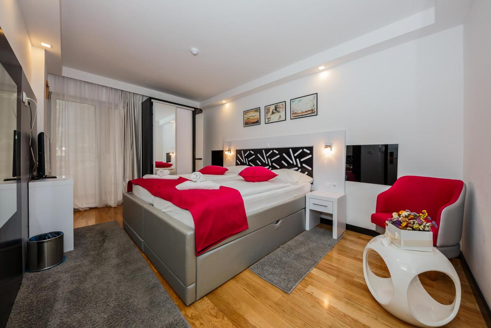 Double or Twin Room - Photo 3