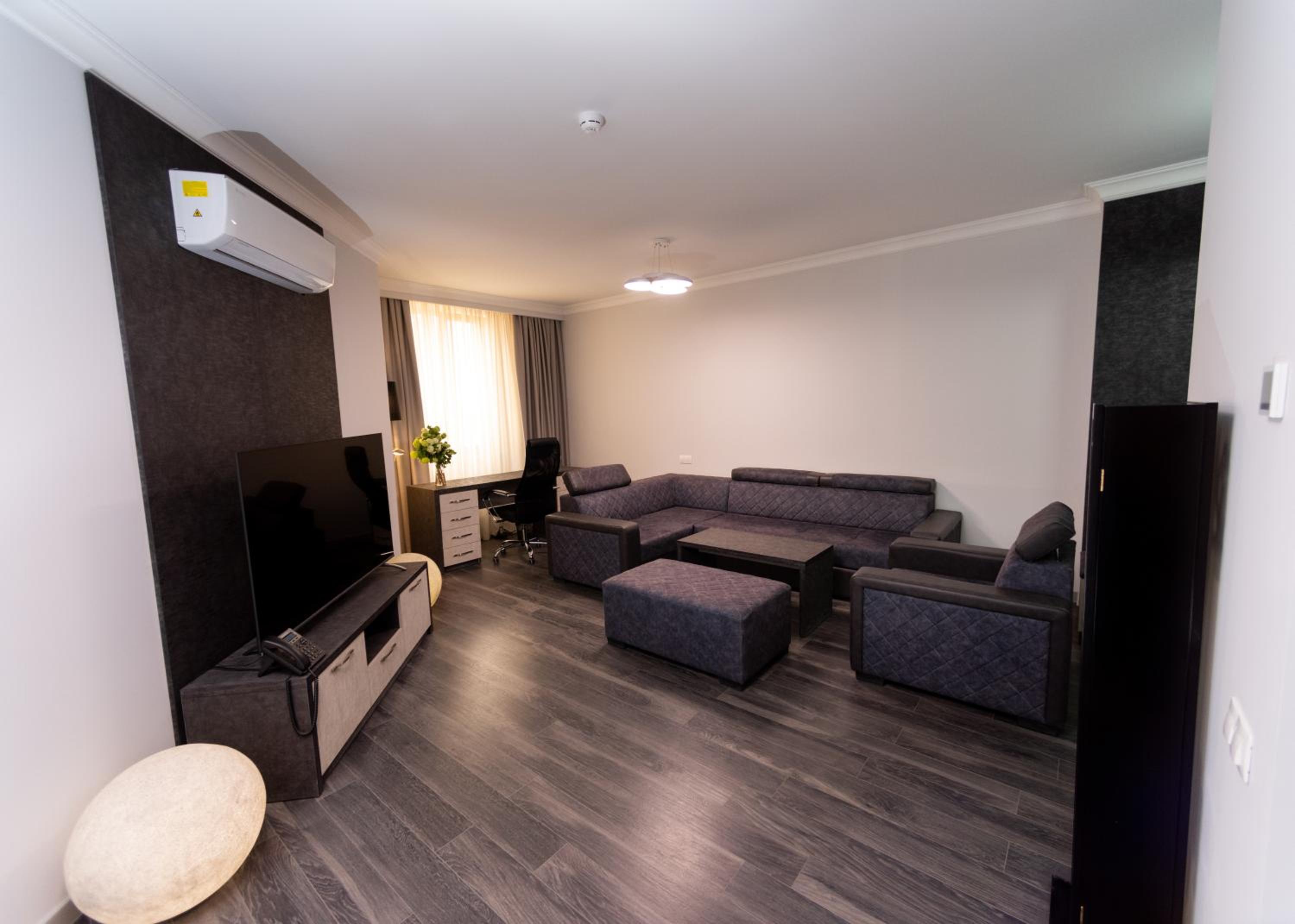 Executive Suite photo 3