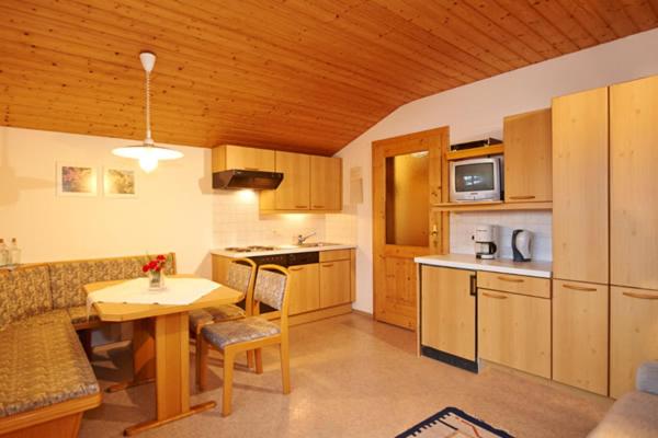 Apartment with Mountain View photo 1