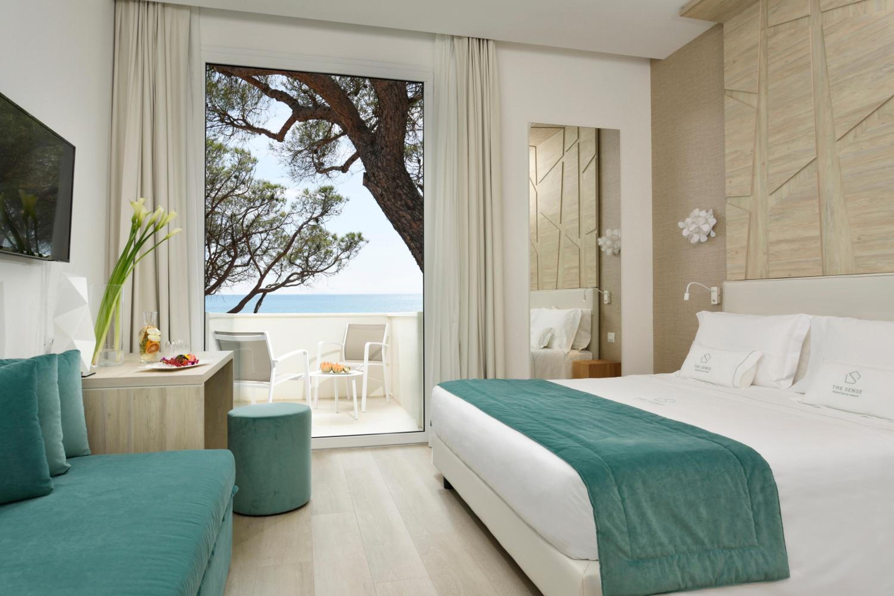 Superior Room with Sea View