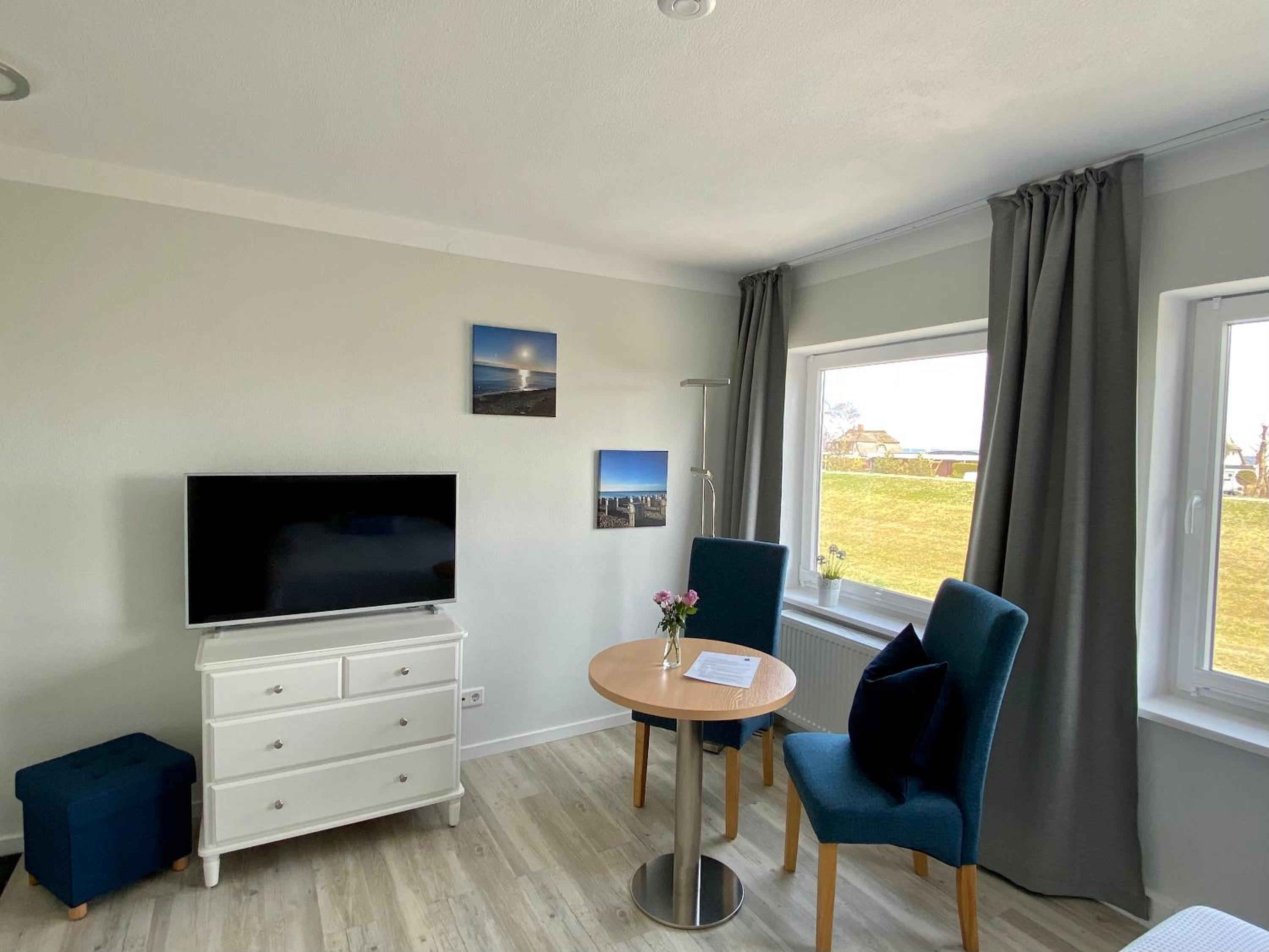 Double Room with Sea View - Photo 1
