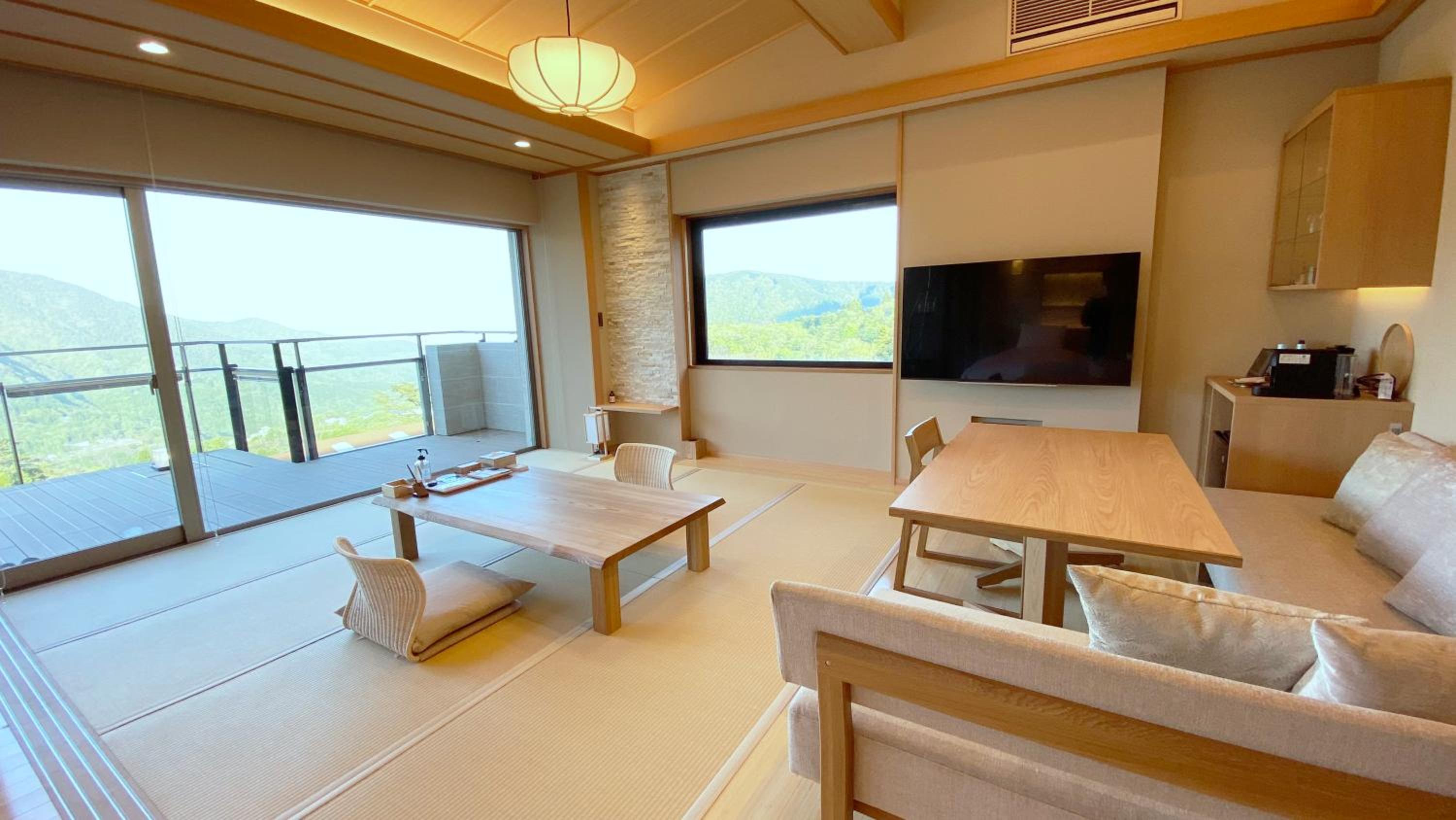 Superior Corner Suite with Tatami Area with Open-Air Bath - Top Floor - (SHO)