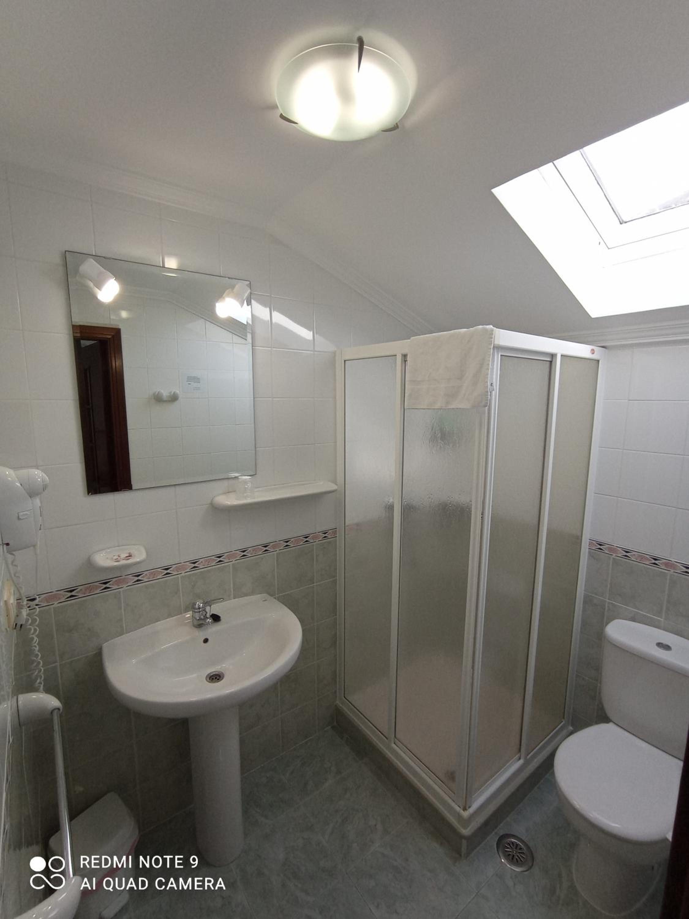 Budget Double Room photo 3
