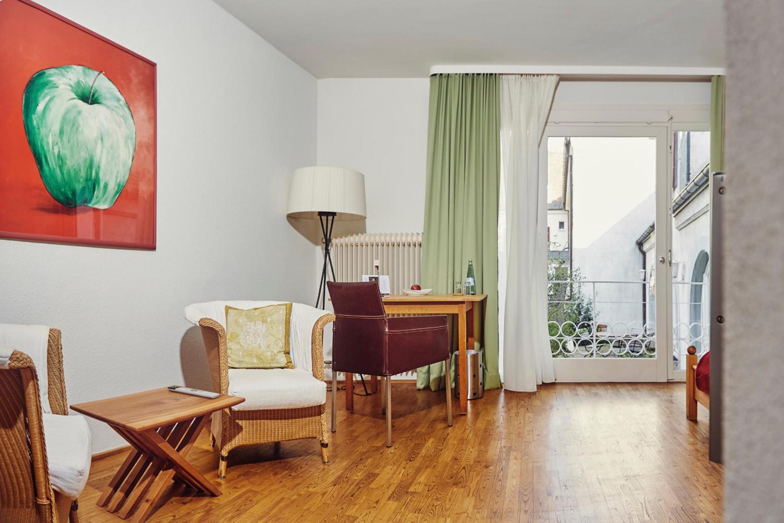 Double Room - Photo 10