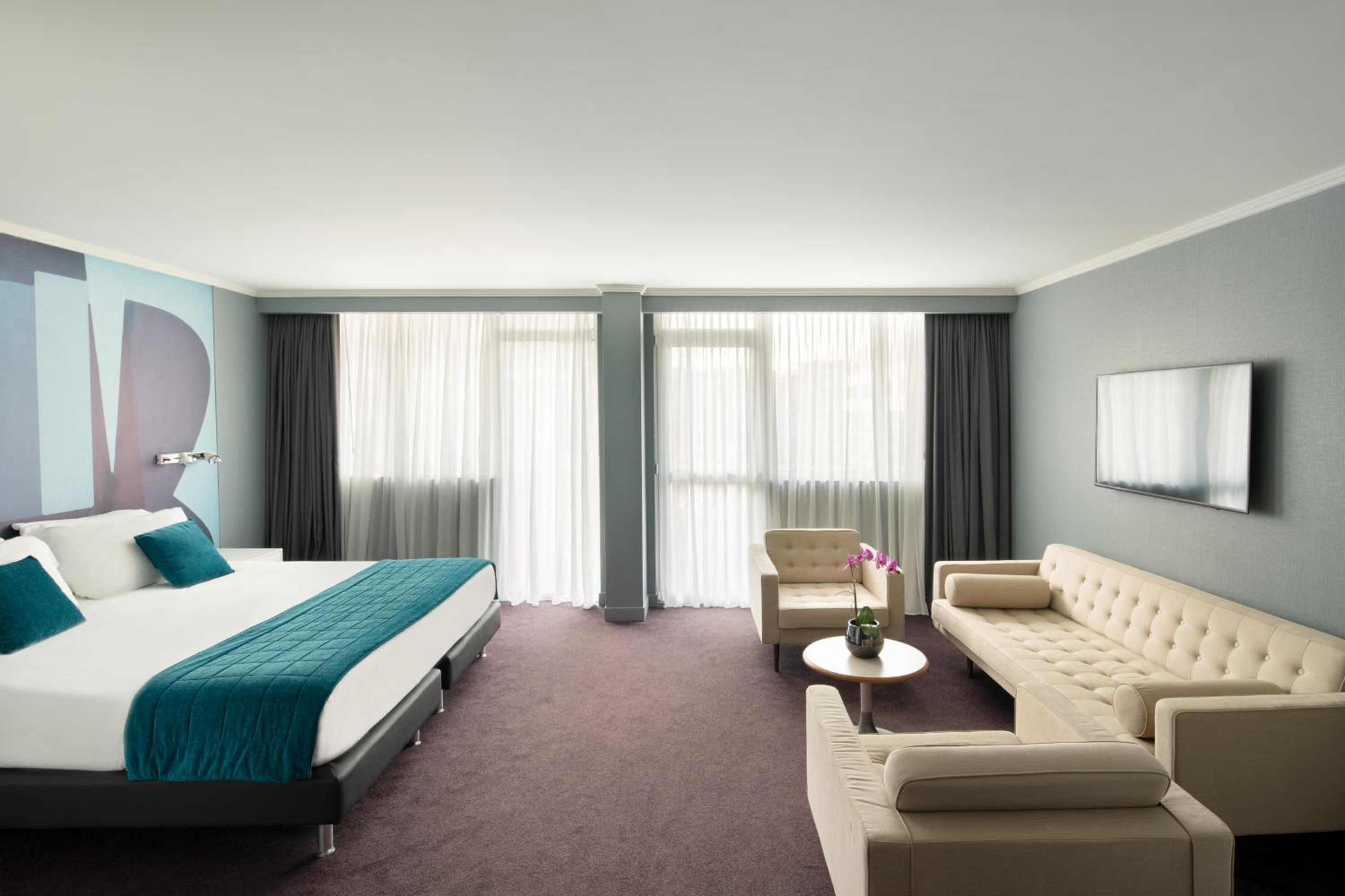 Deluxe Suite - Photo 10