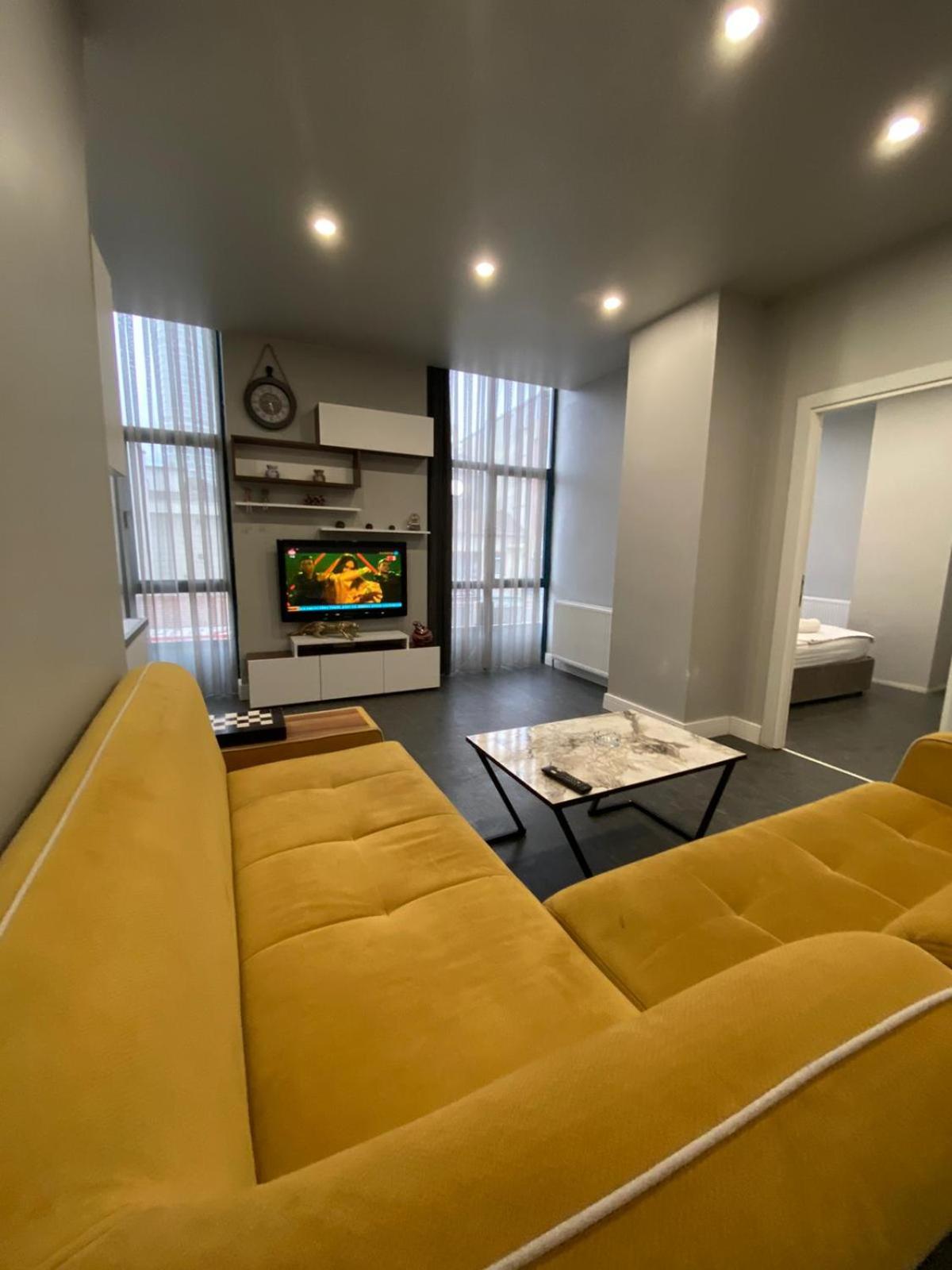 Three-Bedroom Apartment photo 1
