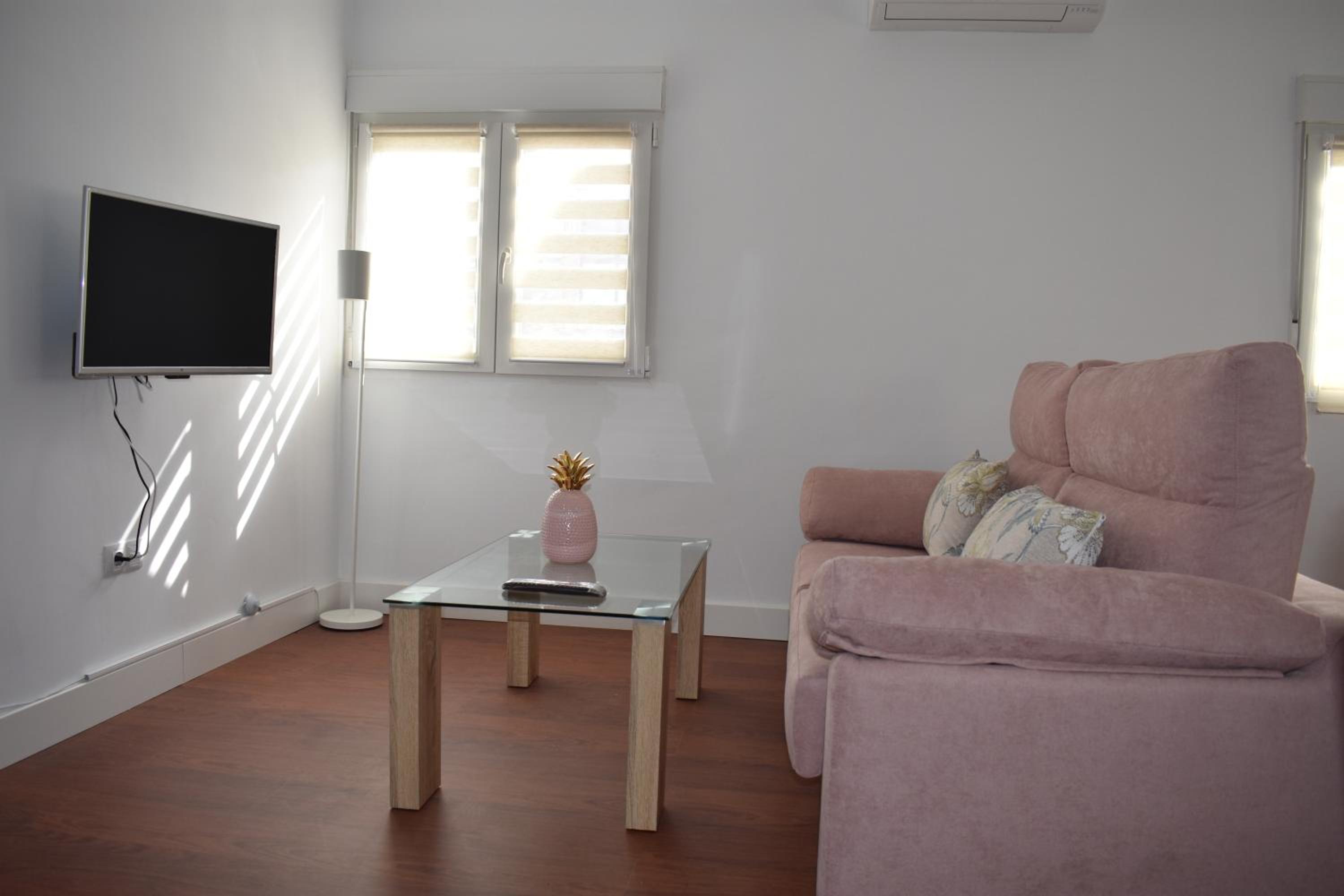One-Bedroom Apartment - Photo 8