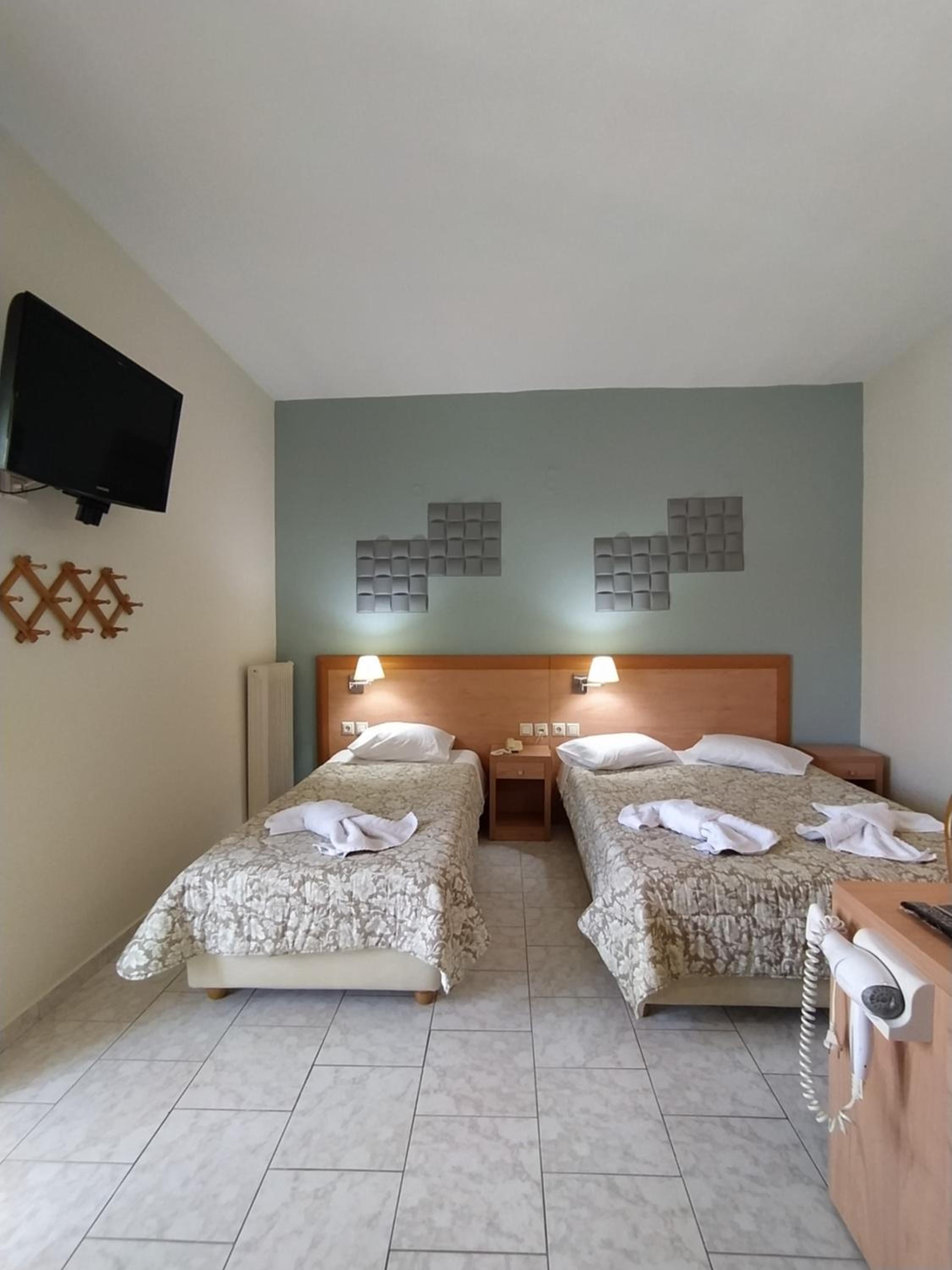 Triple Room