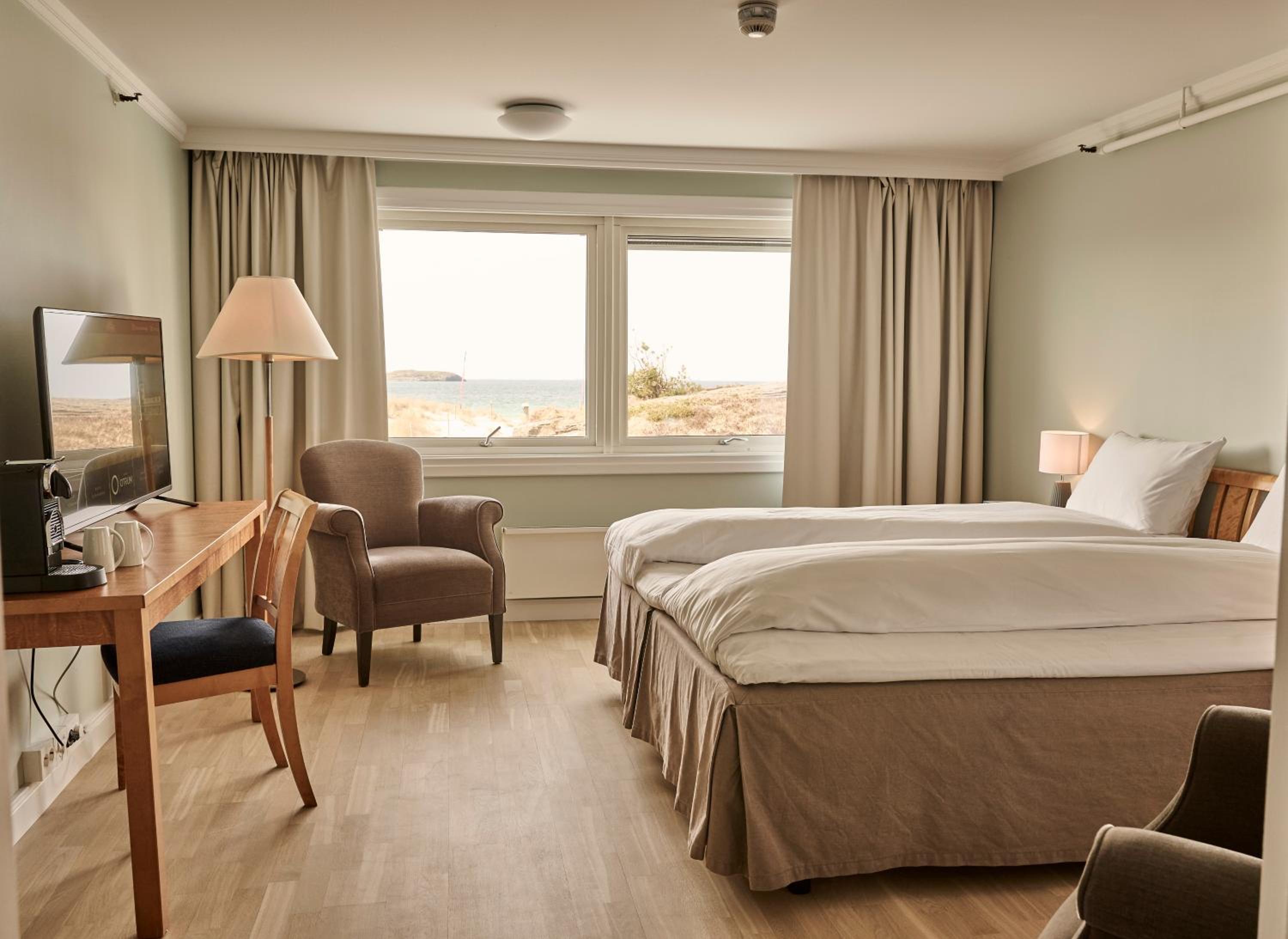 Seaview Double Room - Photo 1