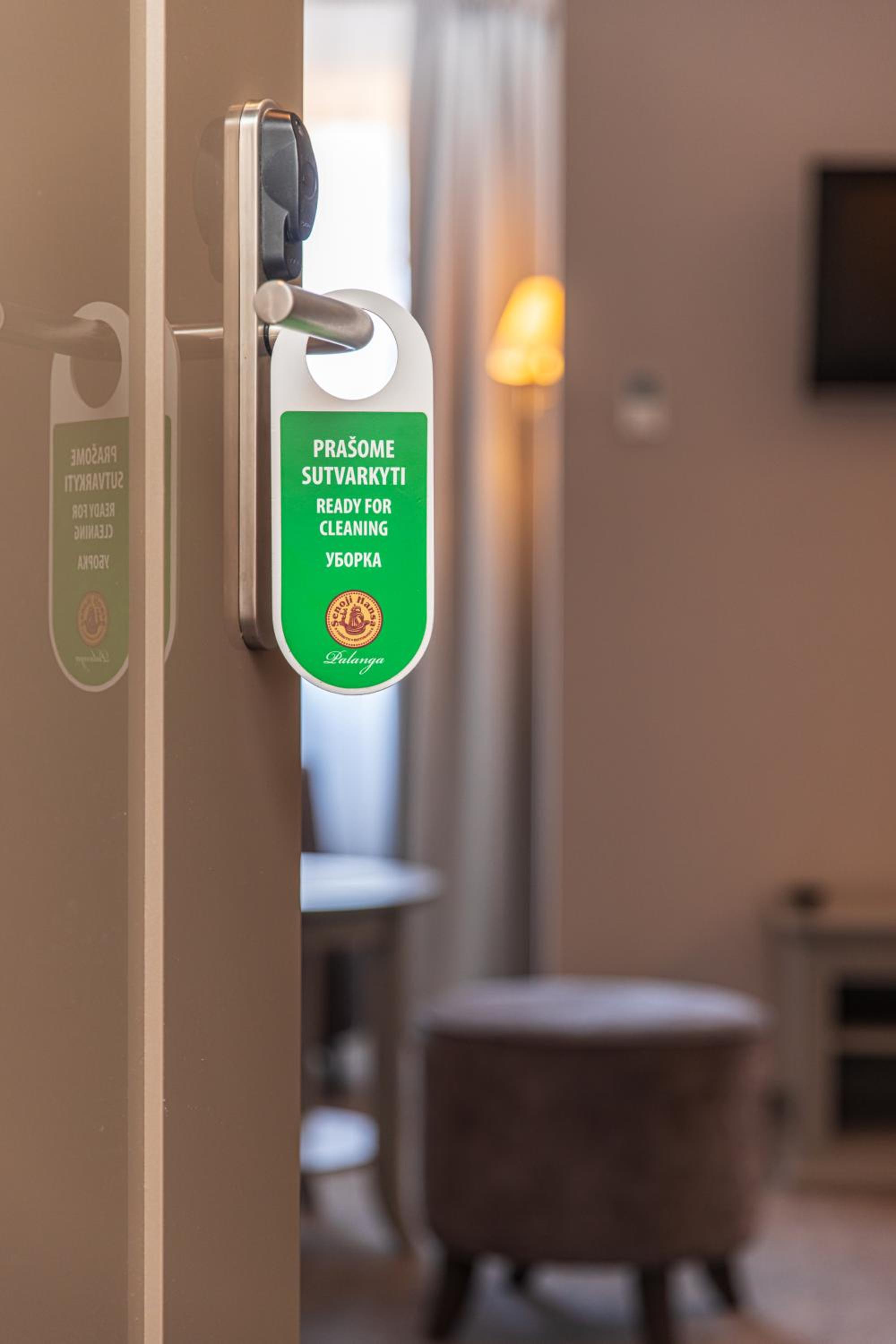 Premium Room - Photo 7