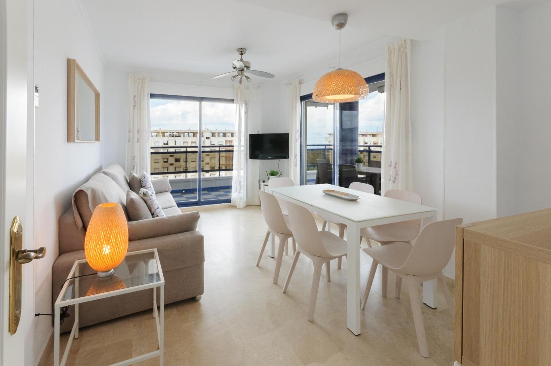 Apartment with Pool View