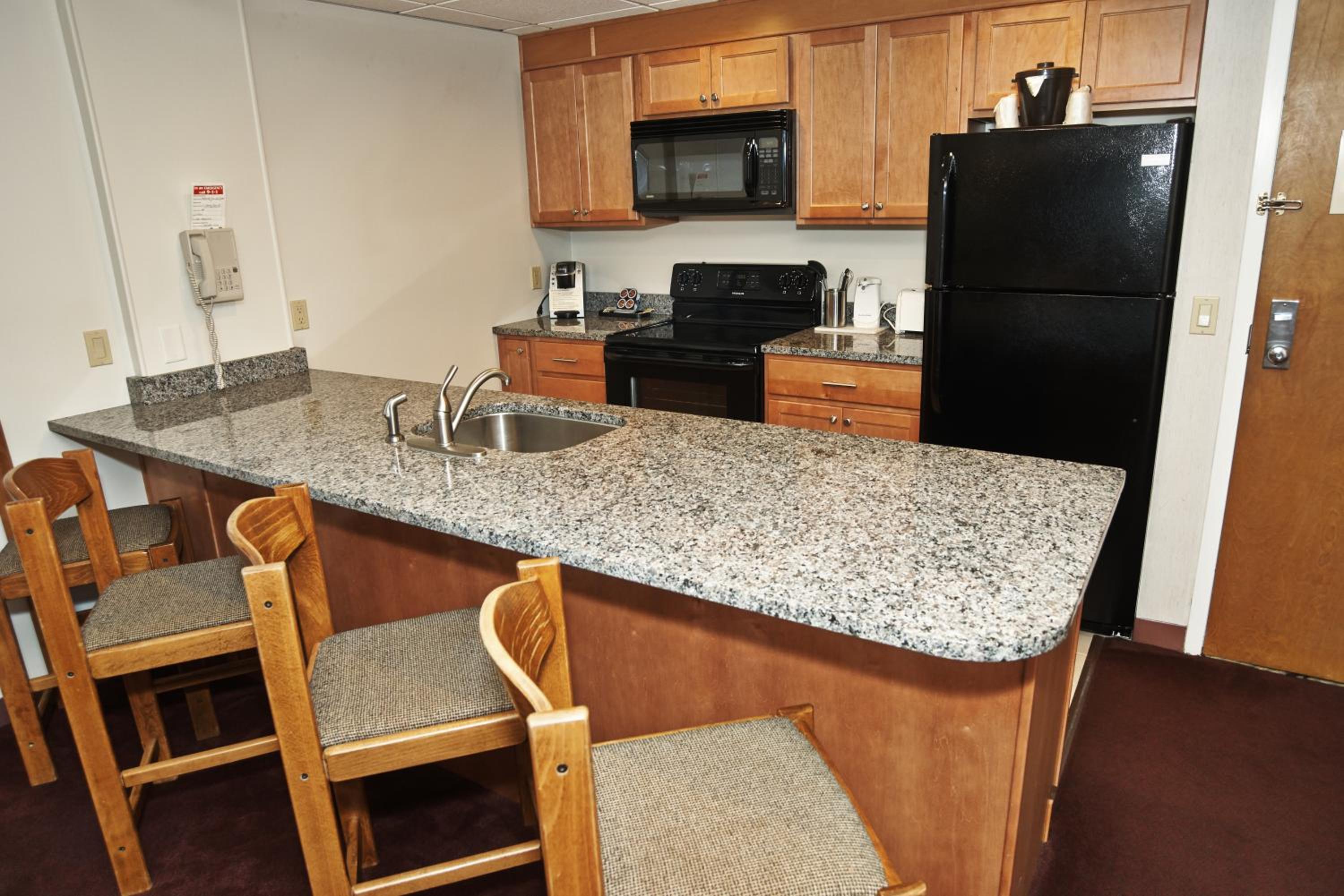 Standard Suite - Photo 3
