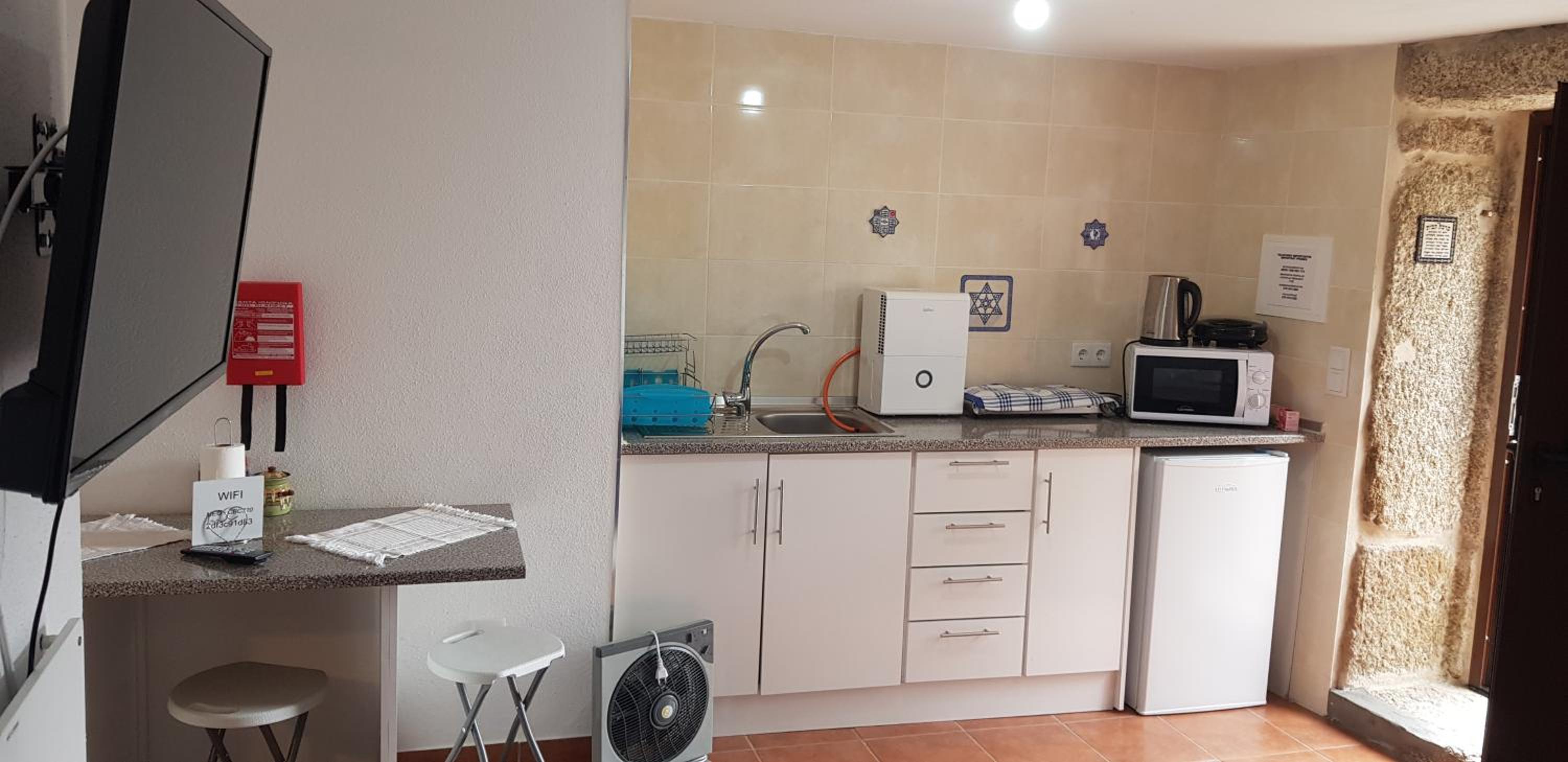 One-Bedroom Apartment - Photo 89