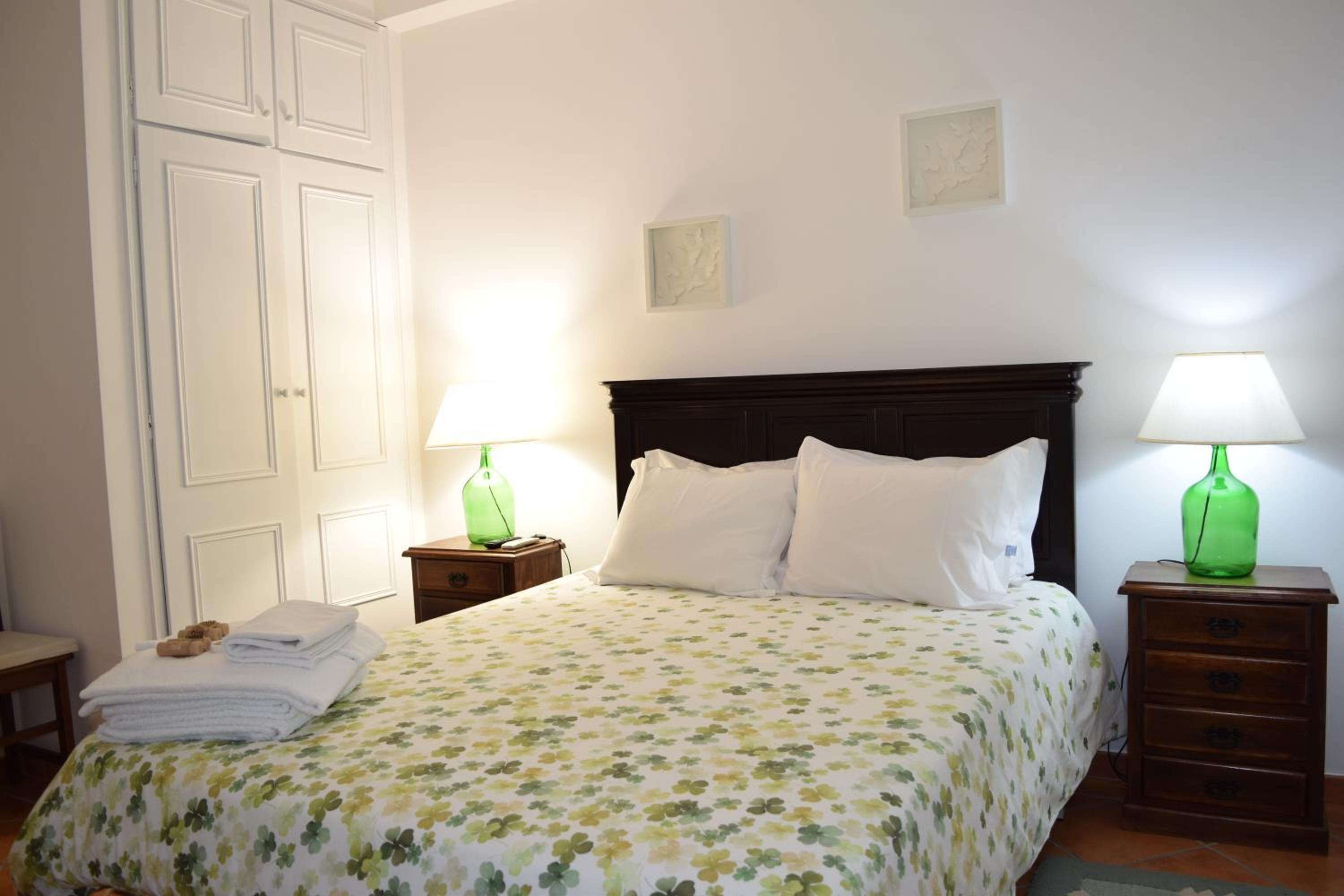 Double Room with Pool View photo 3