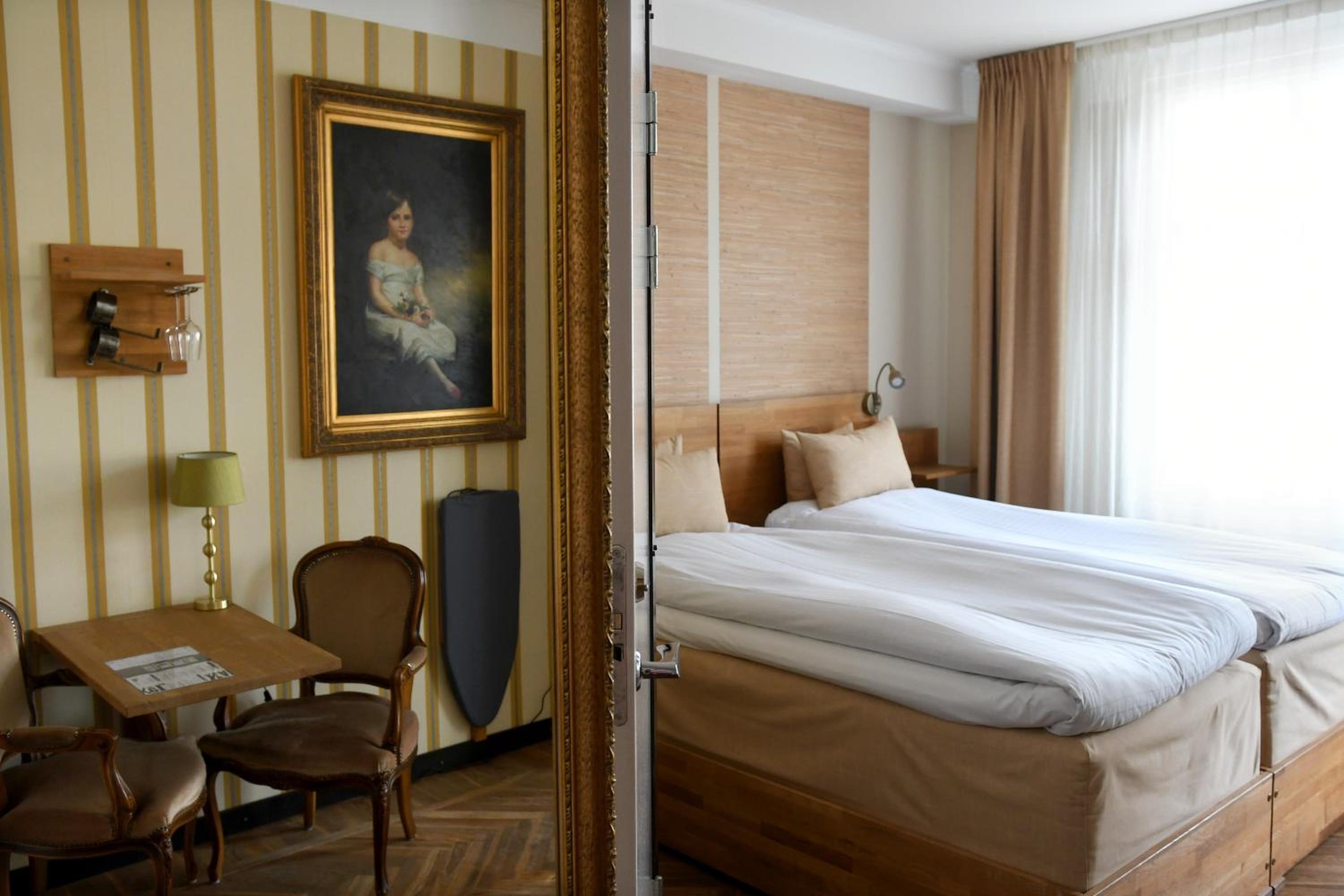 Standard Double Room - Photo 4