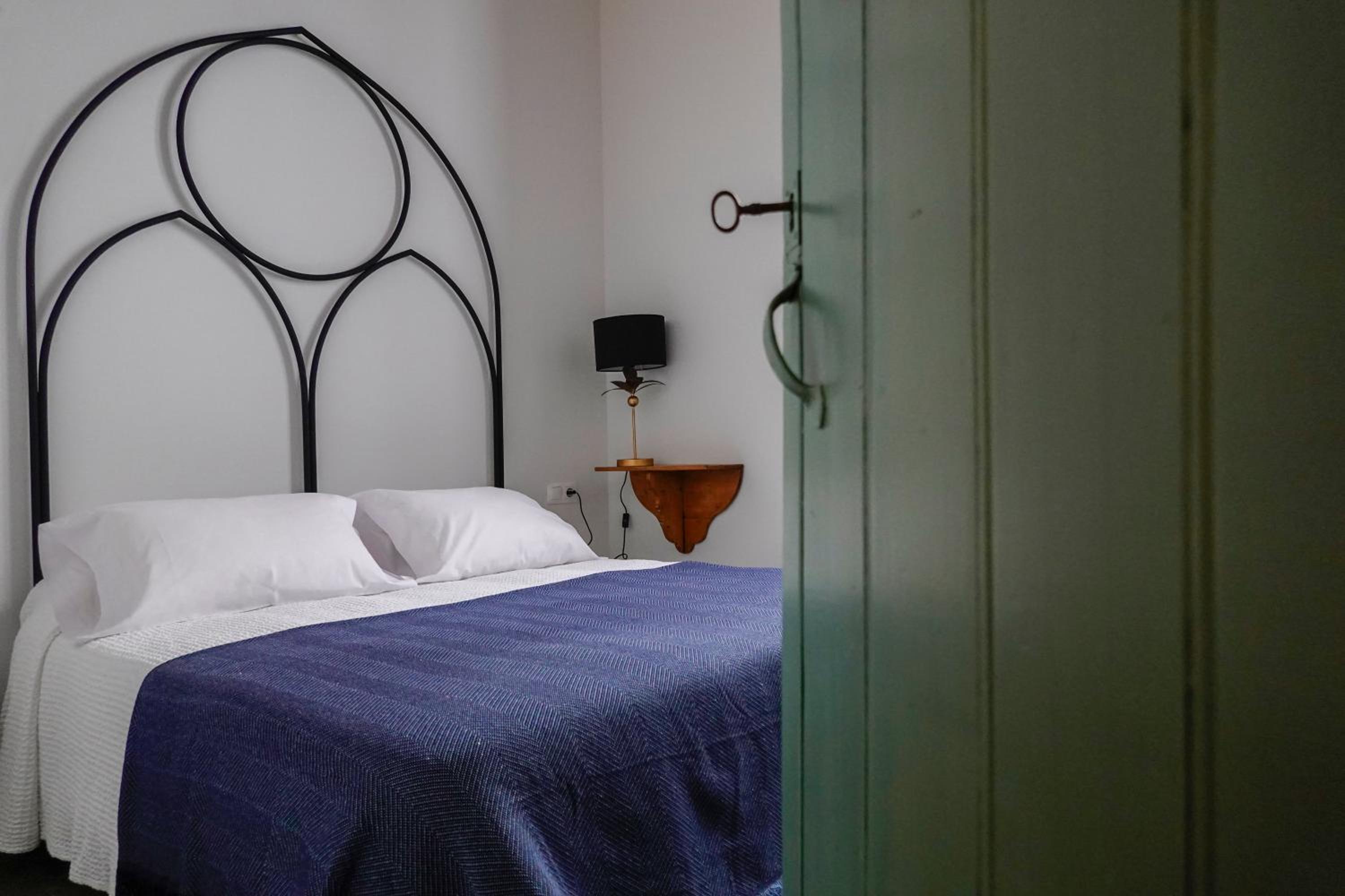 Deluxe Suite - Photo 7