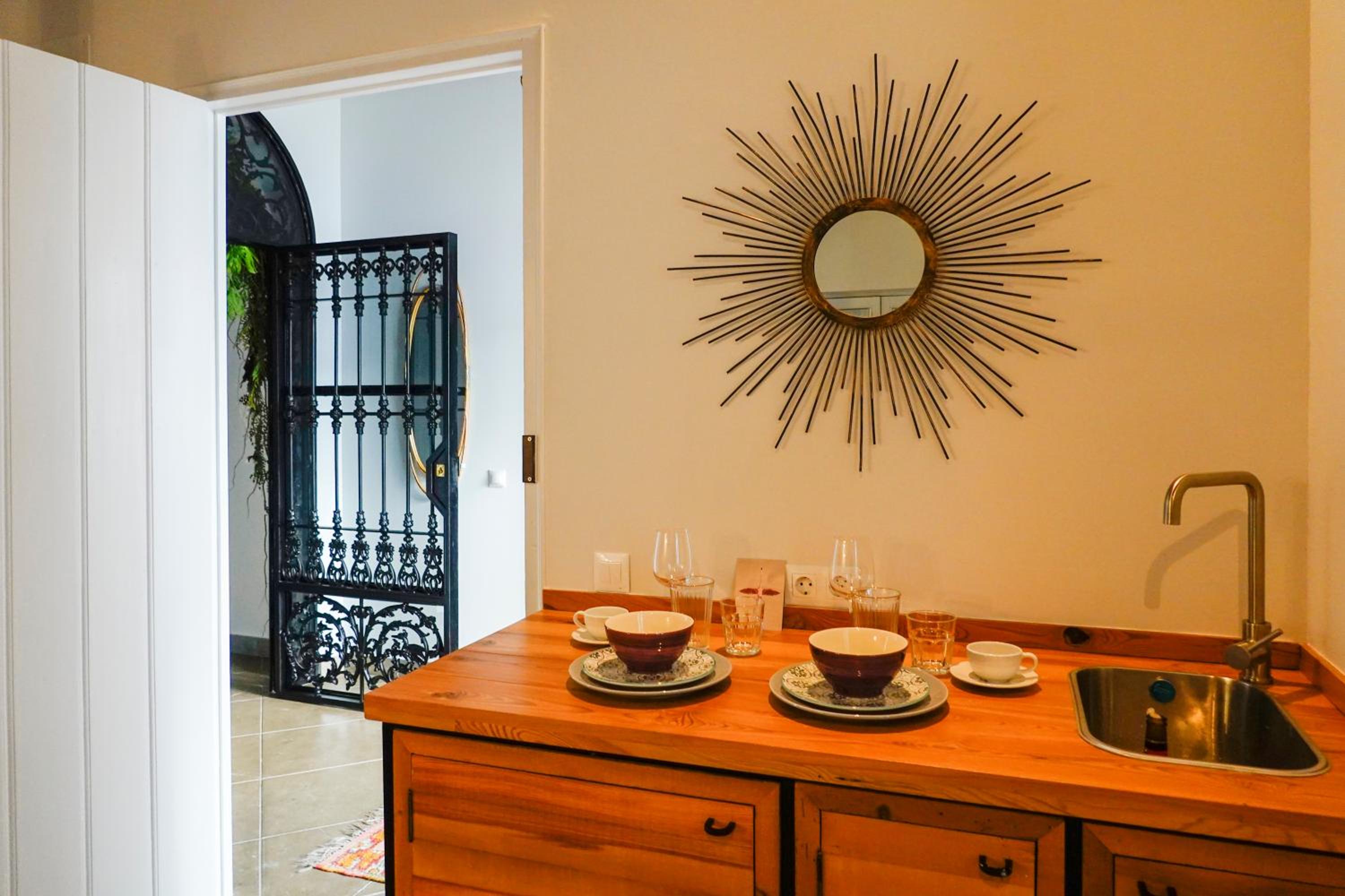 Deluxe Suite - Photo 5