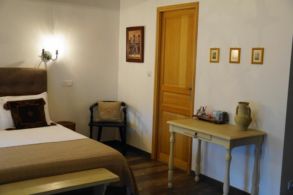 Deluxe Triple Room photo 2