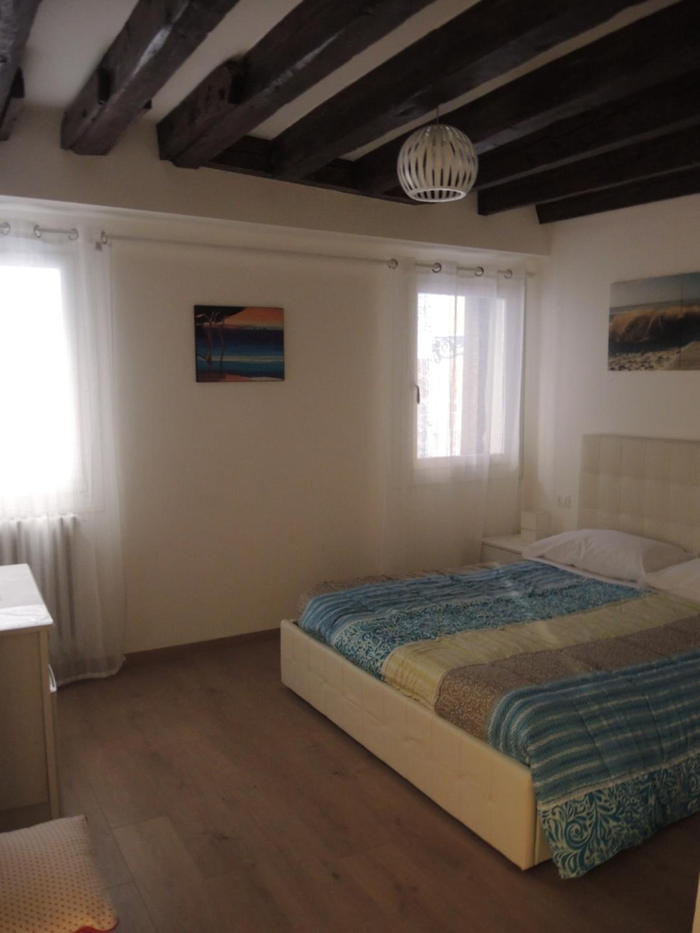 Economy Double Room photo 3