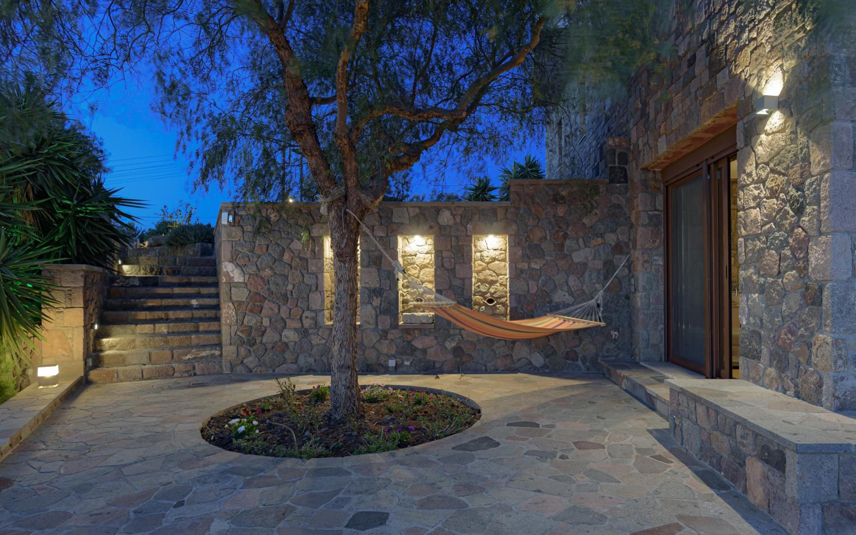 Villa photo 2
