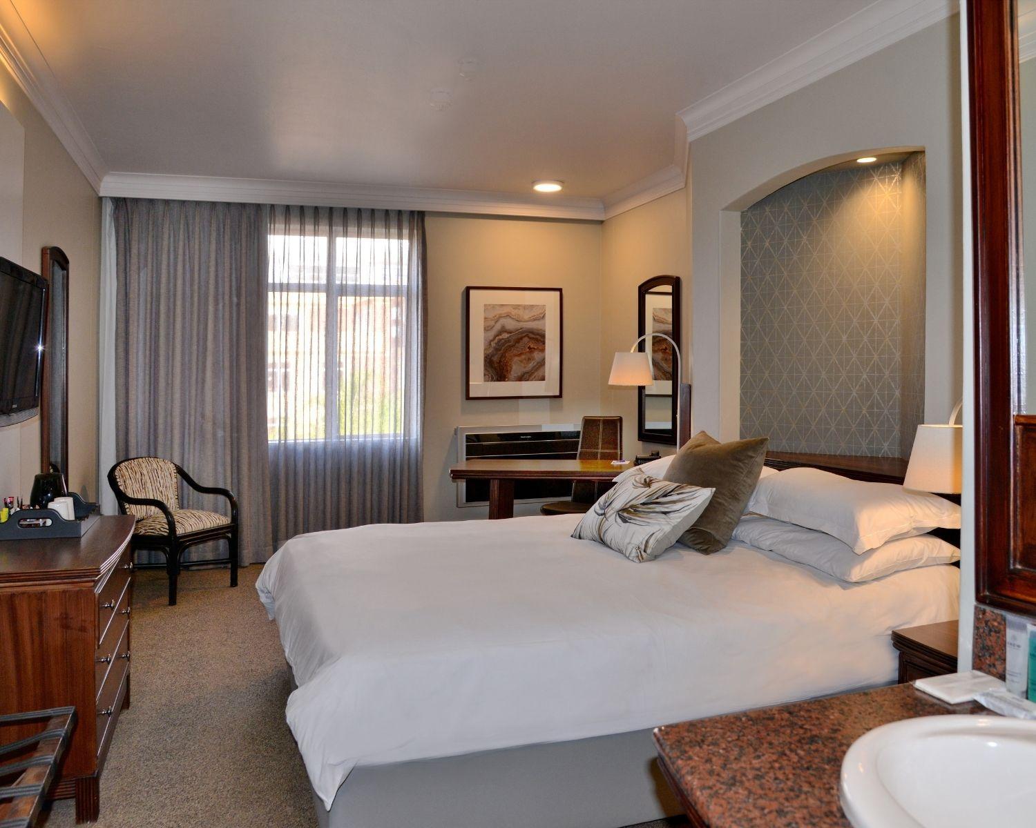 Deluxe Room - Photo 3