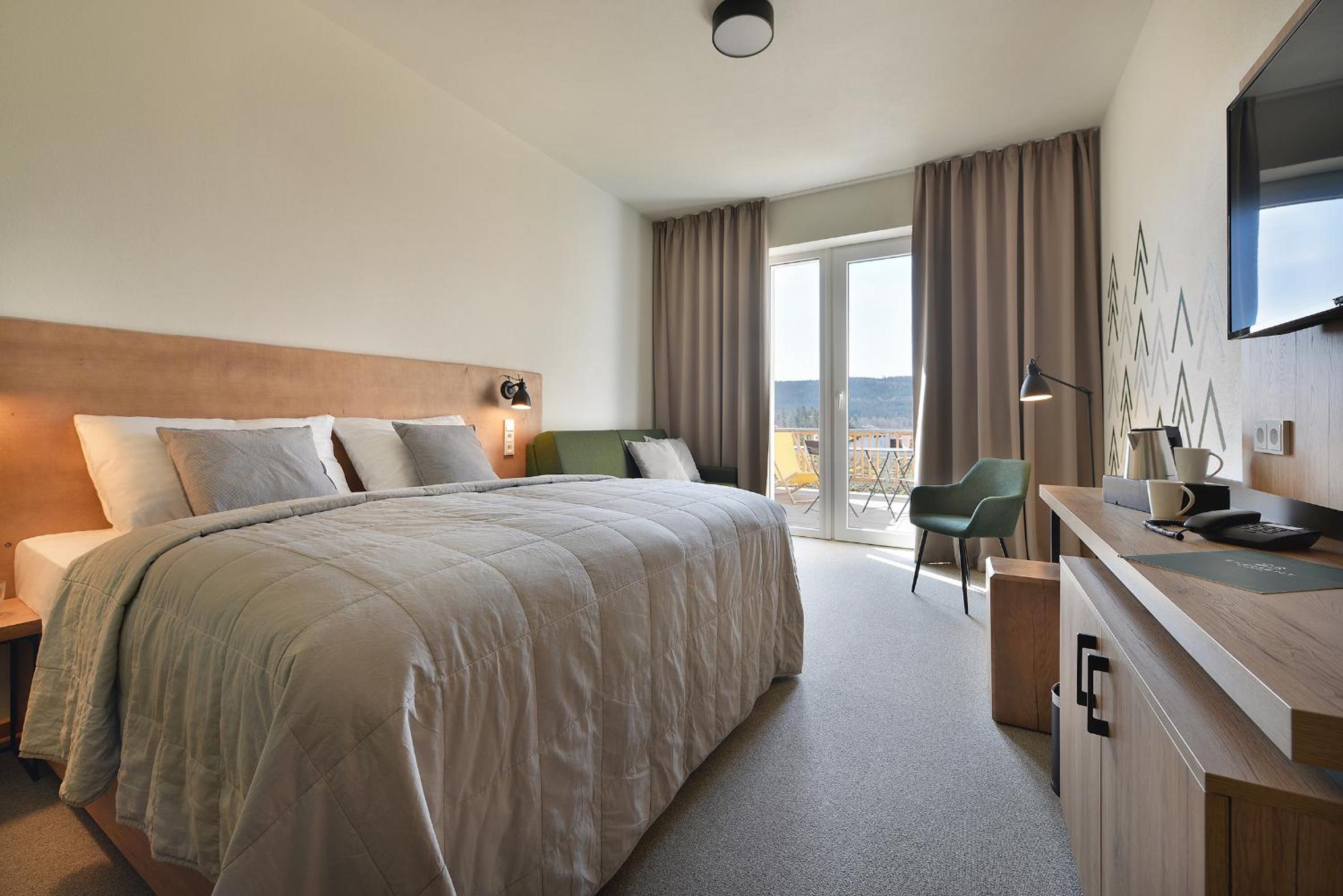 Deluxe Double Room with Terrace and Lake View